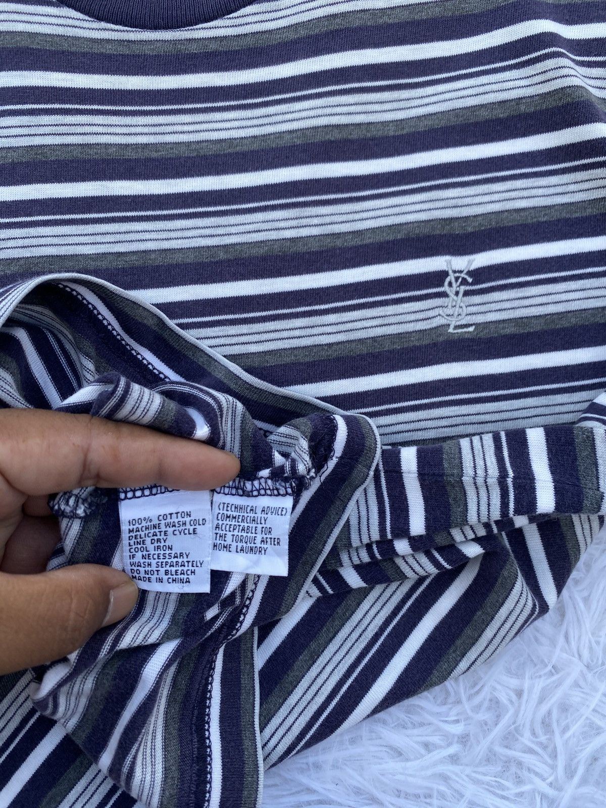 Yves Saint Laurent Rare Vintage YSL Yves Saint Laurent Stripes Tshirt Size US S / EU 44-46 / 1 - 11 Thumbnail