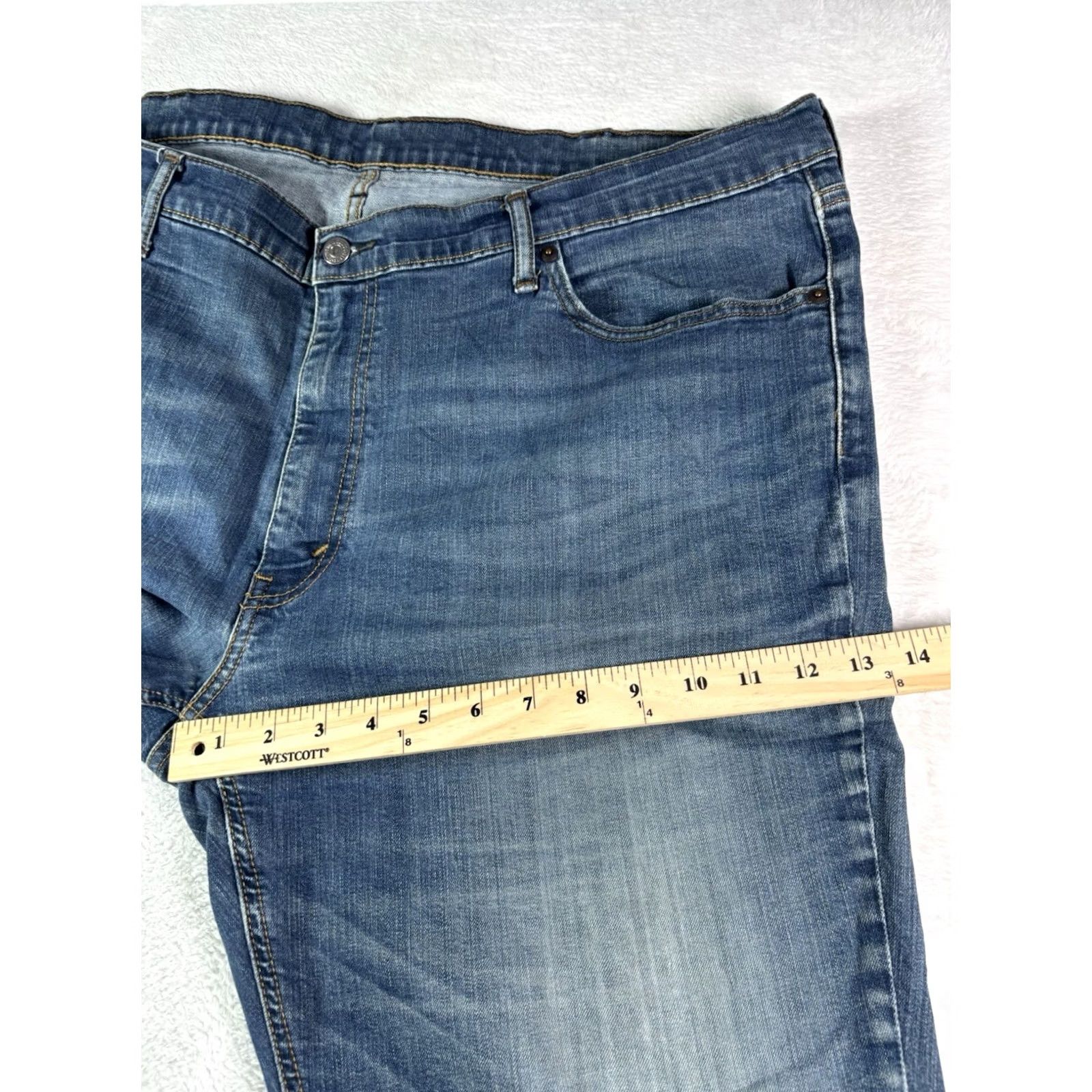 Levi's Item Specifications: Closure: Zip, Button-down Size US 30 / EU 46 - 6 Thumbnail