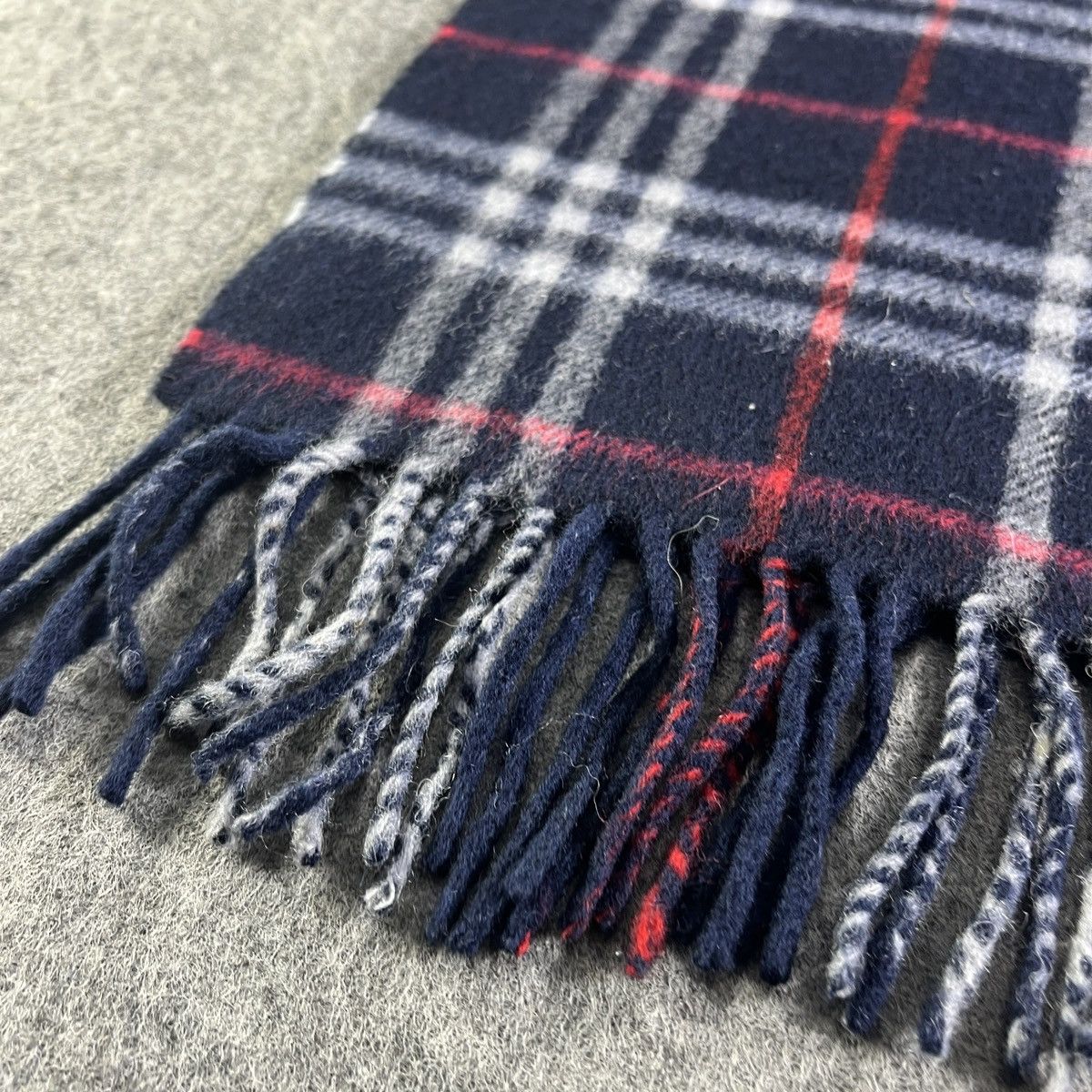 Burberry Burberry Scarf / Muffler / Neckwear T822 Size ONE SIZE - 6 Thumbnail