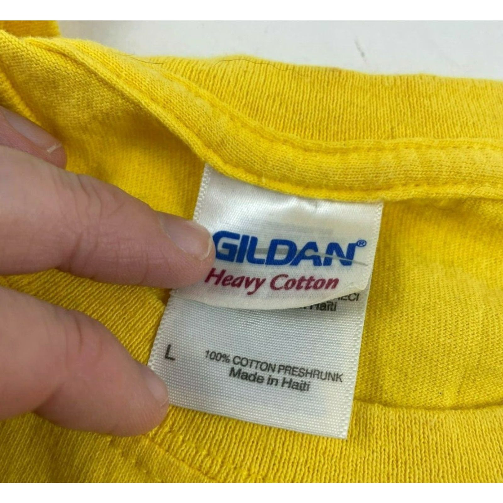 Gildan **Yellow Gildan Men's Large T-Shirt "Nothing Tips Like a Cow"** User: **Large Yellow Gildan Men's T-Shirt "Nothing Tips Like a Cow"** Size US L / EU 52-54 / 3 - 7 Thumbnail
