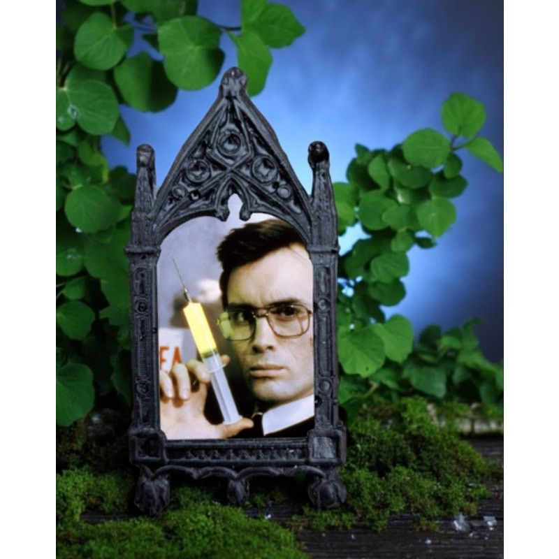 Other Re-Animator Pin Horror Sci-fi 1985 Film Herbert West Size ONE SIZE - 1 Thumbnail