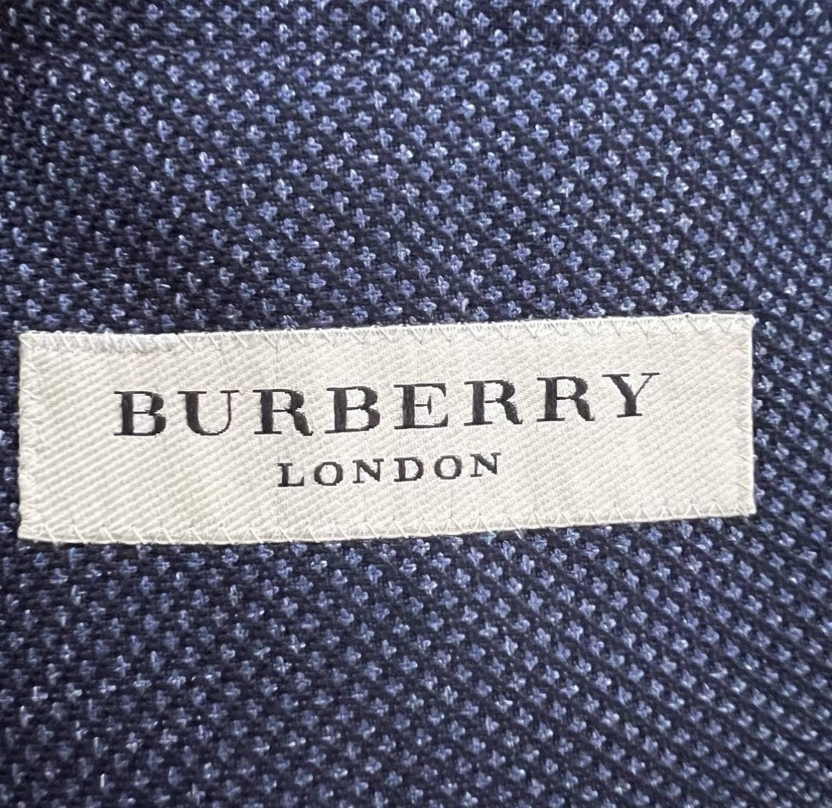 Burberry Burberry dark navy suit J41 Size US L / EU 52-54 / 3 - 3 Thumbnail