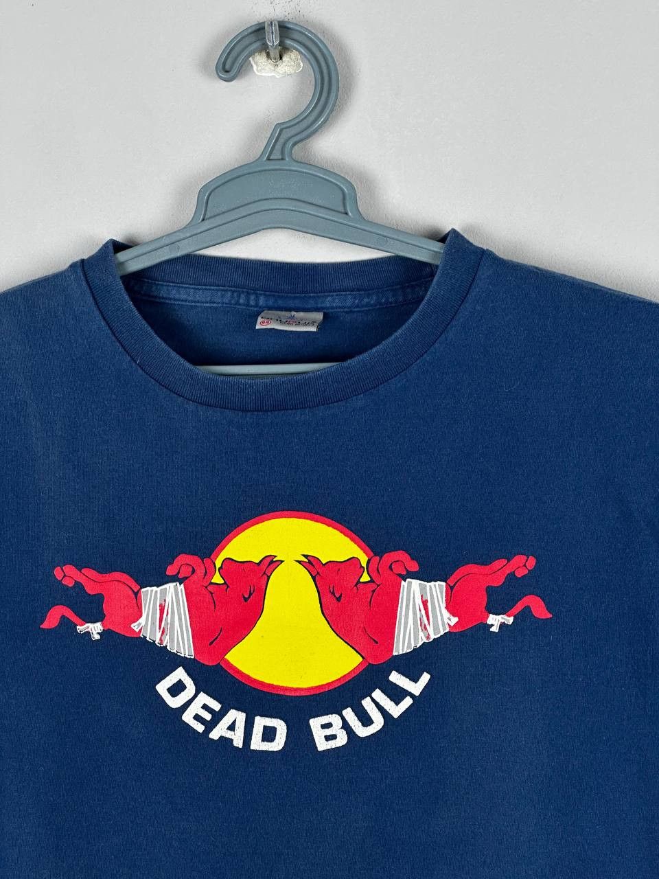 Vintage Vintage 90s Y2K Unfledged Parody Spoof Red Dead Bull T-Shirt Size US M / EU 48-50 / 2 - 4 Thumbnail