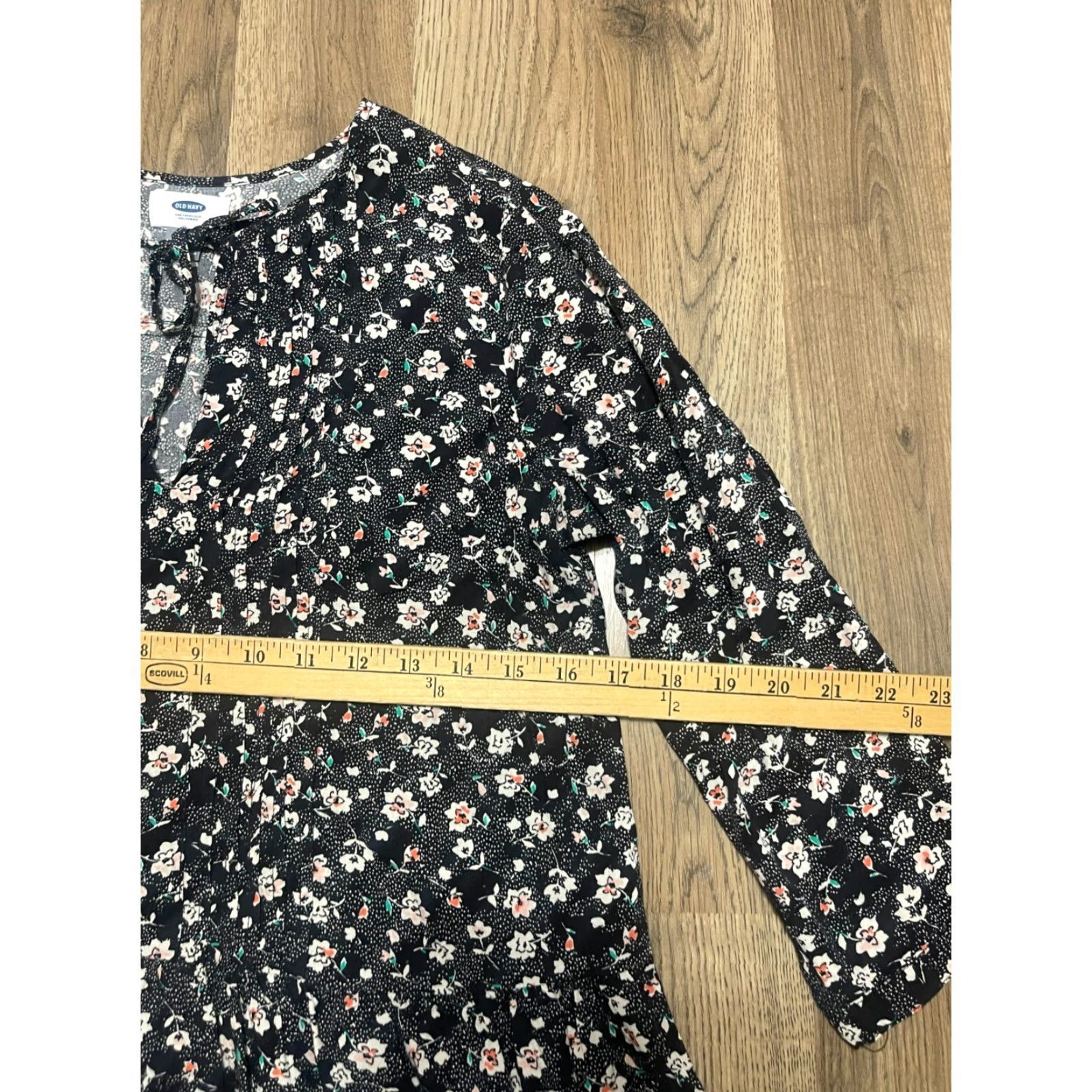 Old Navy Old Navy Dress Women's Small Black White Floral 3/4 Sleeve V-Neck Knee Length A-Line Shift Size S / US 4 / IT 40 - 6 Thumbnail