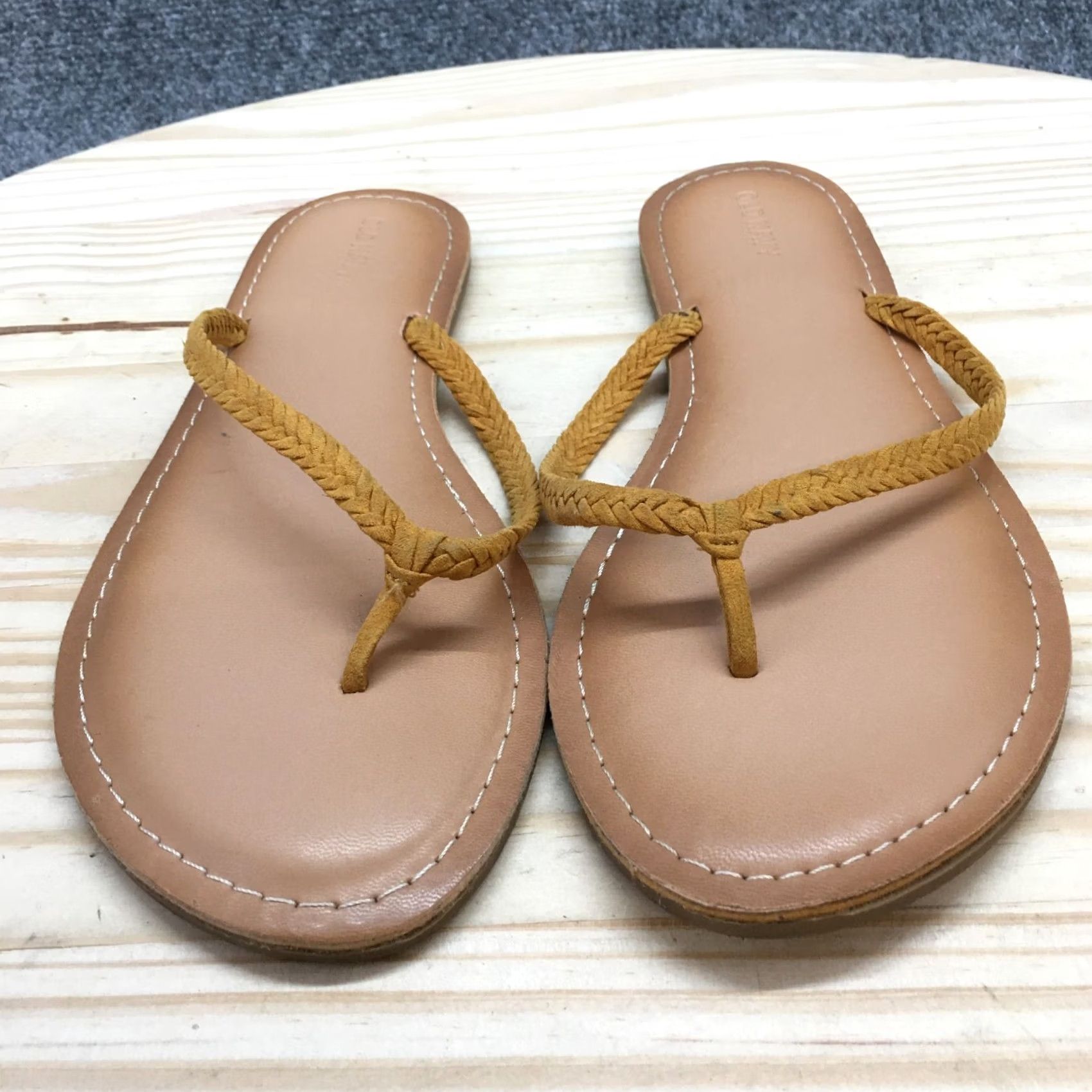 Old Navy Old Navy Sandals Womens 10 Thong Brown Toe-Post Comfort Casual Open Toe Flats Size US 10 / IT 40 - 4 Thumbnail