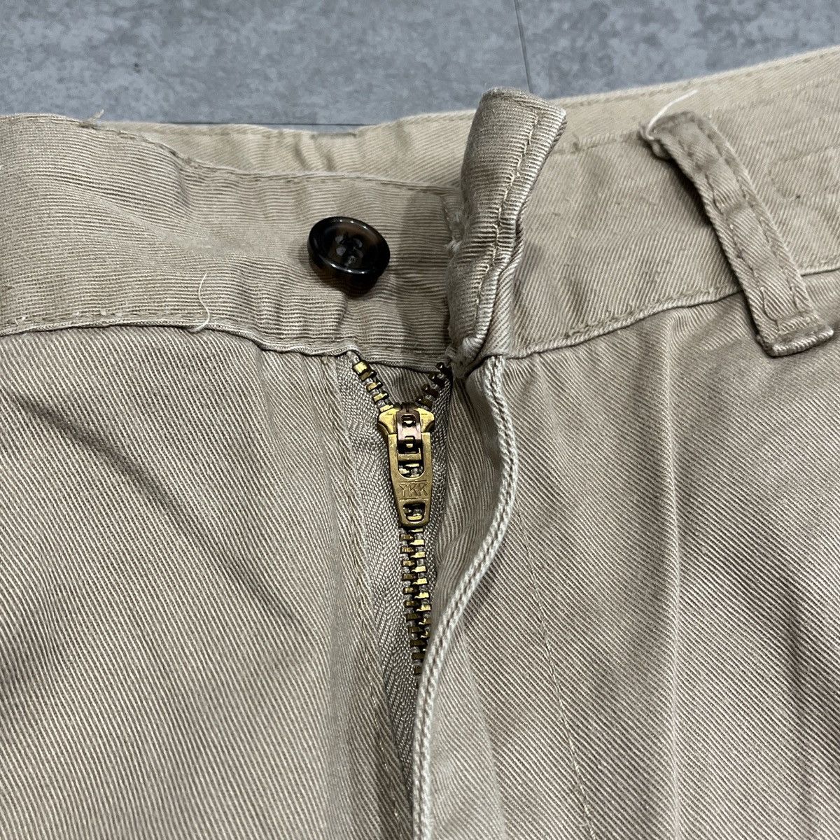 Comme des Garcons Homme Plus Comme des garcons homme plus beige chino pants Size US 32 / EU 48 - 3 Thumbnail