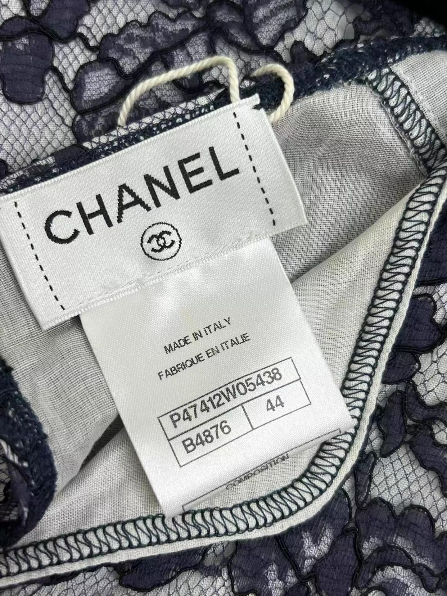 Chanel CHANEL SG Runway Lace Cutout Short-Sleeve Top Size L / US 10 / IT 46 - 4 Thumbnail