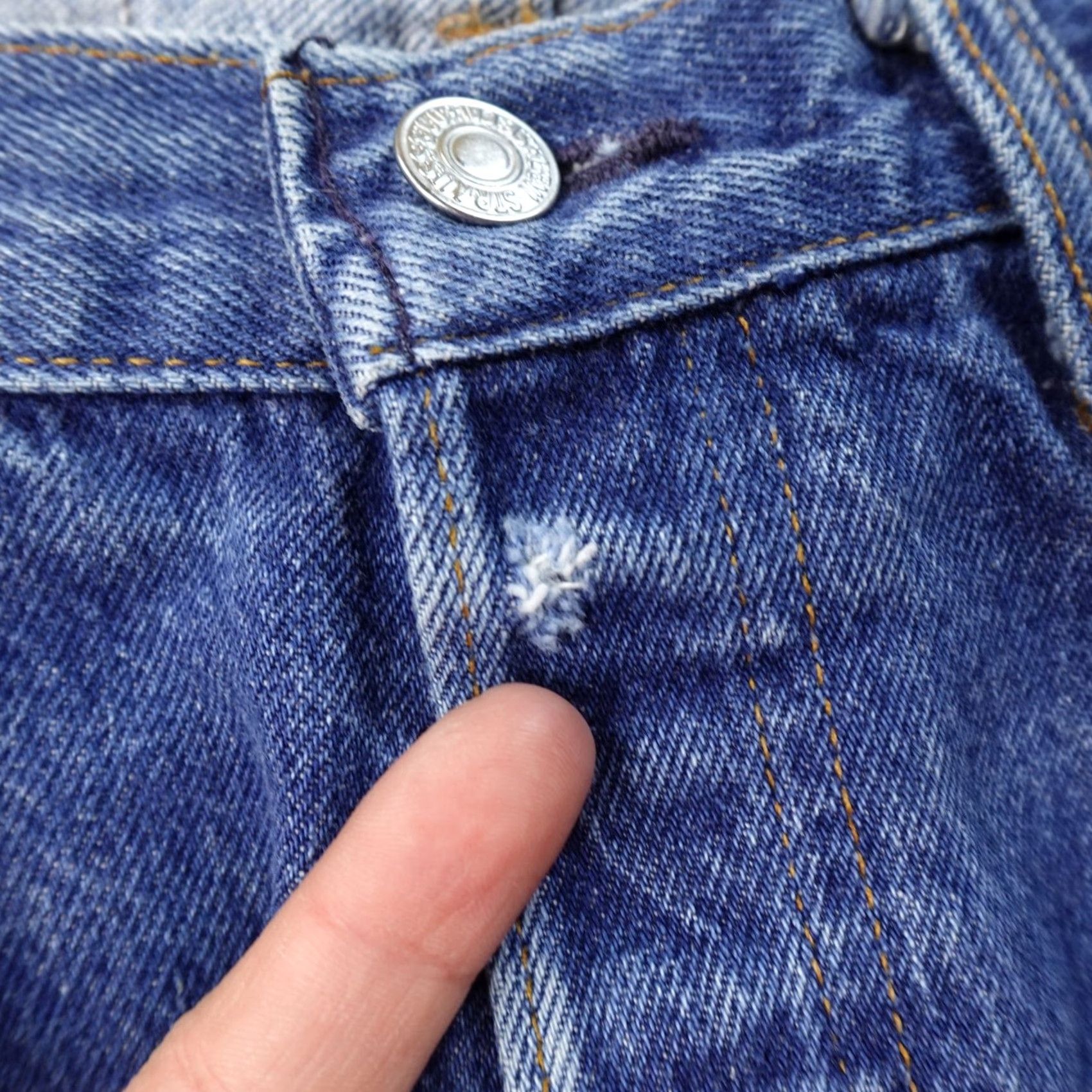 Levi's Levi's 501 Jeans Mens 32x35 Dark Blue Denim Button Fly Straight 5-Pocket Cotton Regular Jeans Mens Welcome 90s Grunge Logo USA Fade VTG Size US 32 / EU 48 - 7 Thumbnail