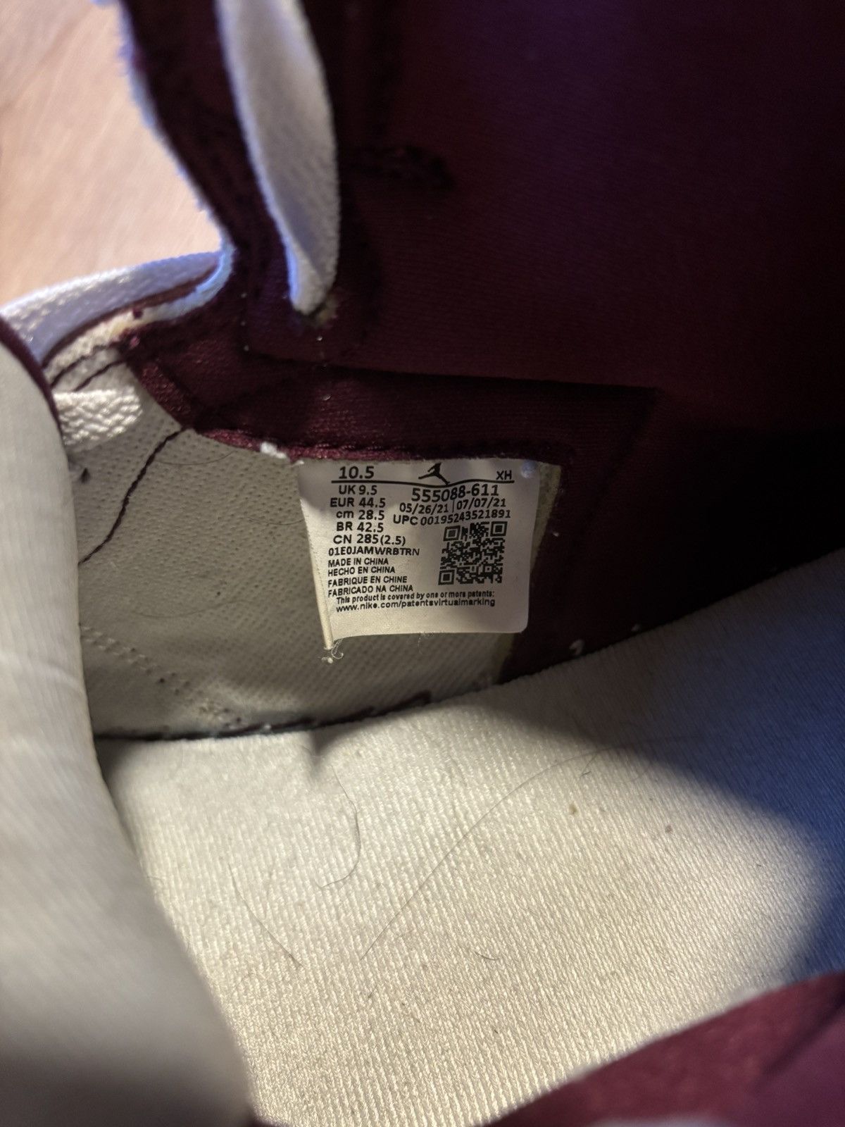 Jordan Brand Retro Jordan 1 High “Bordeaux” Size US 10.5 / EU 43-44 - 5 Thumbnail
