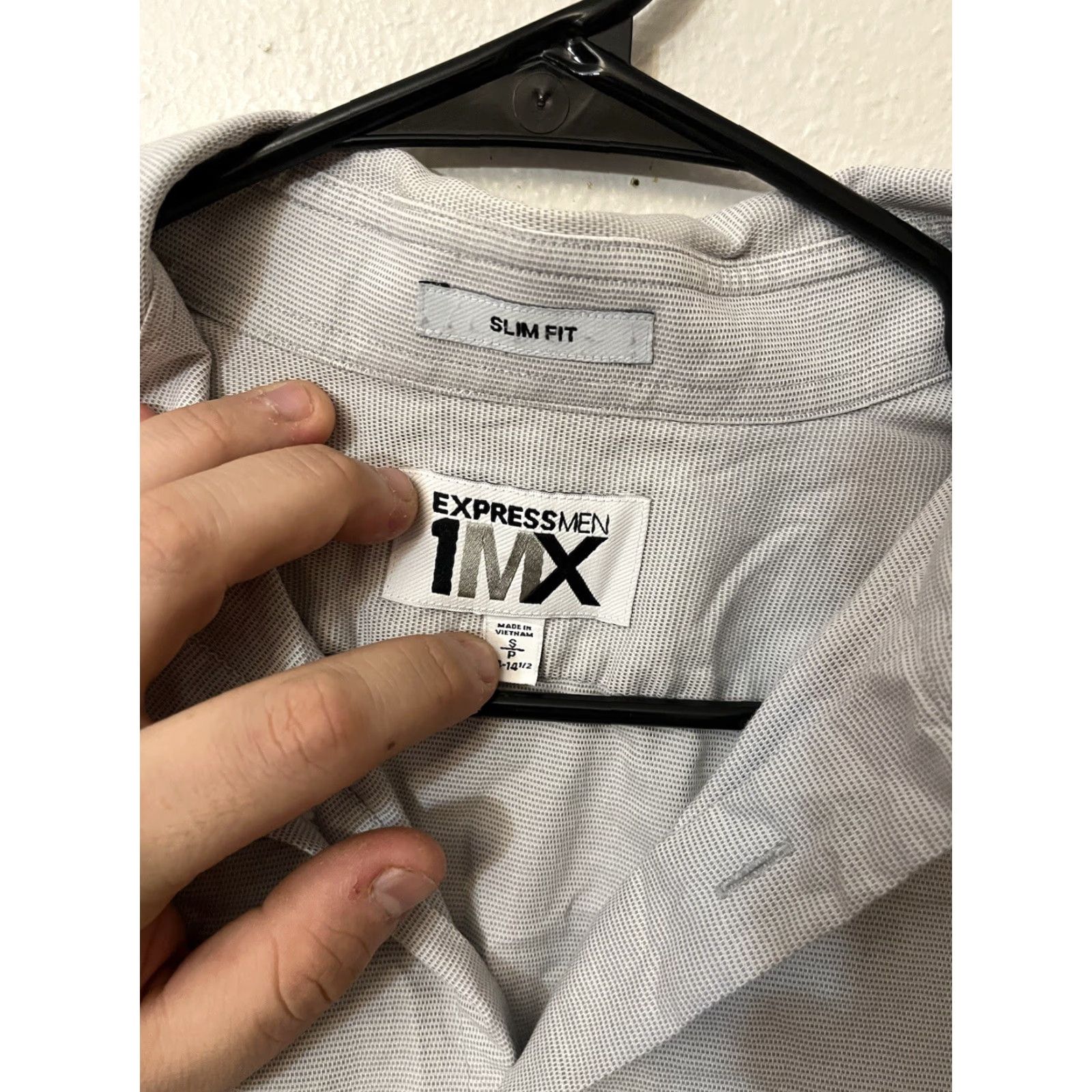 Express EXPRESS Slim Button-Up Shirt Men's Size Small Gray Solid Long Sleeve Size US S / EU 44-46 / 1 - 3 Thumbnail