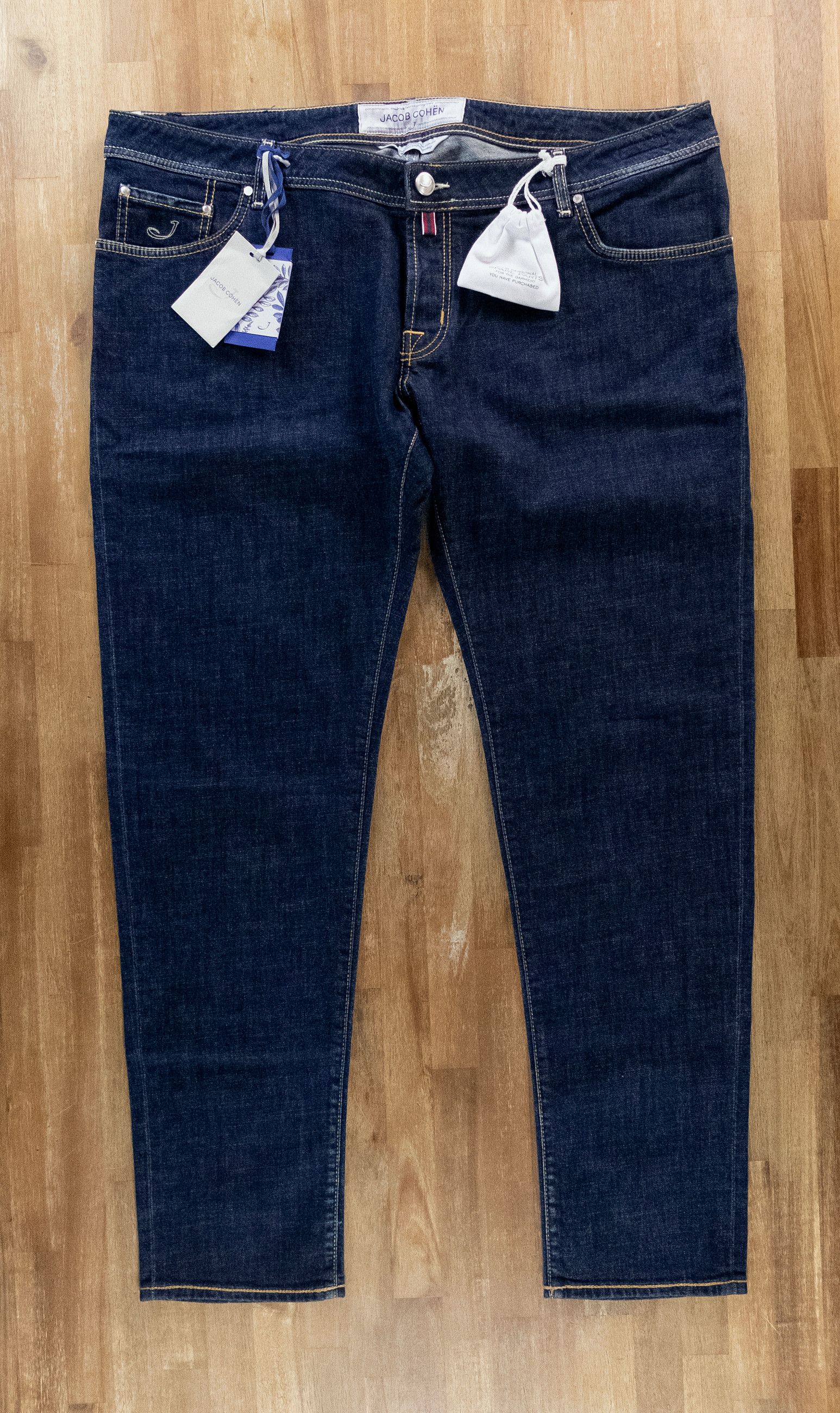 Jacob Cohen JACOB COHEN 5 pocket luxury denim navy blue jeans Size 44 Size US 44 / EU 60 - 1 Thumbnail