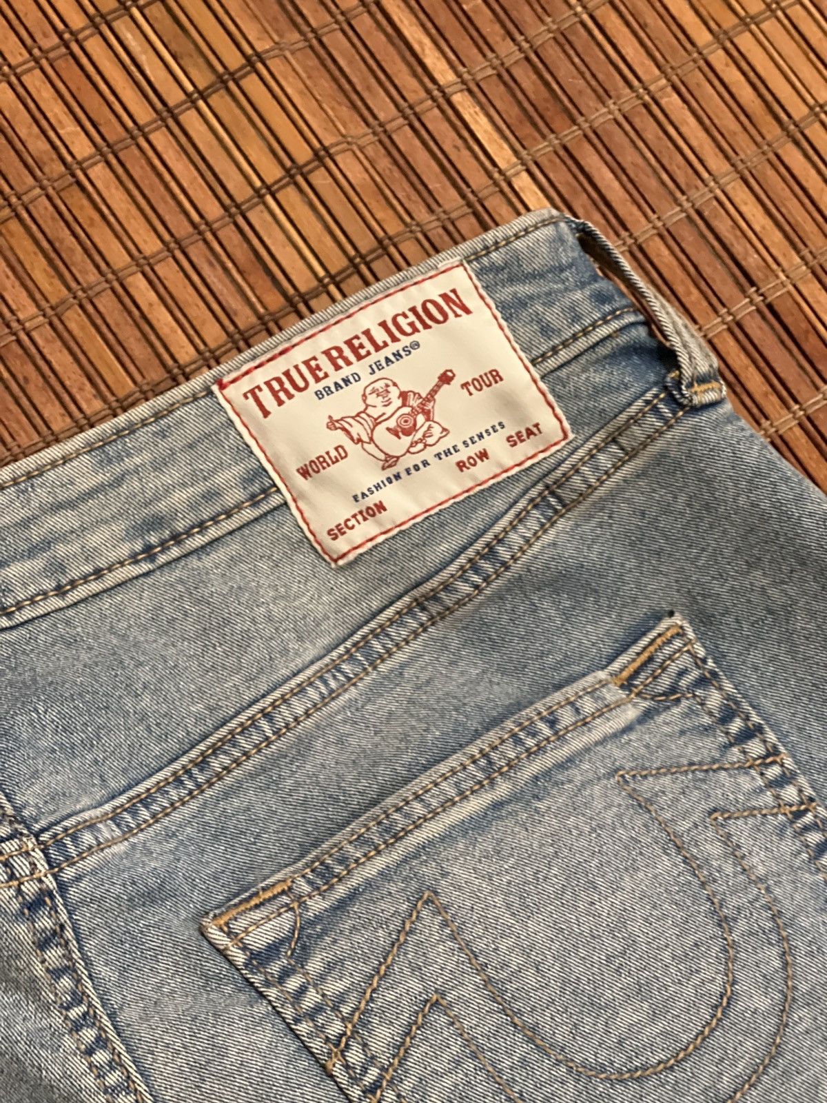 True Religion True Religion light blue denim cargo bootcut jean NWOT Size 30" / US 8 / IT 44 - 9 Thumbnail