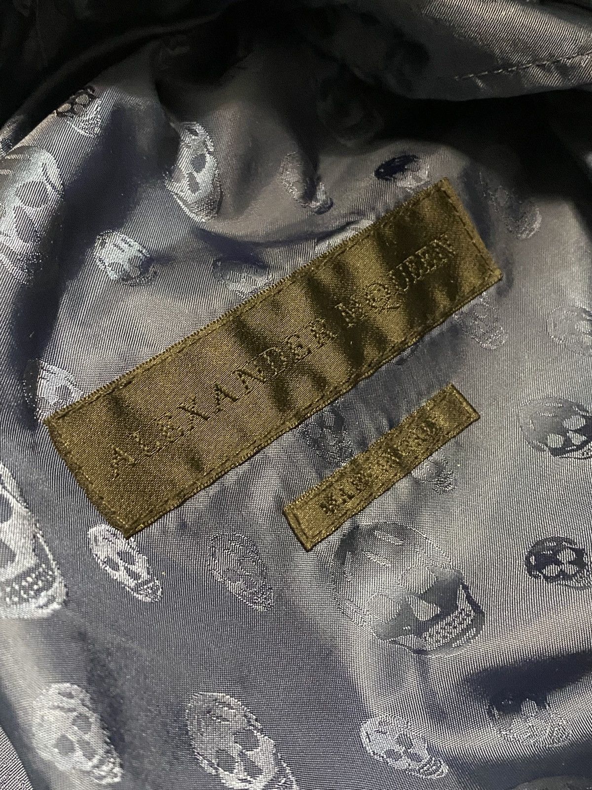 Alexander McQueen Alexander Mcqueen Light Jacket Skull Jacquard Windbreaker Size US S / EU 44-46 / 1 - 2 Thumbnail