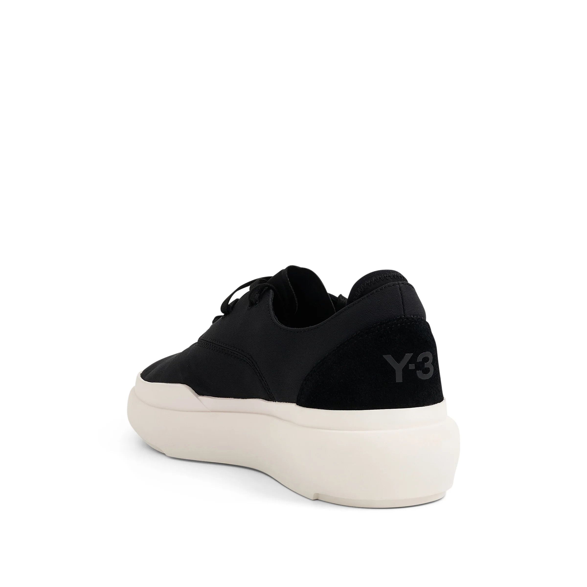 o1mris0824 Low Top Sneaker in Black/White