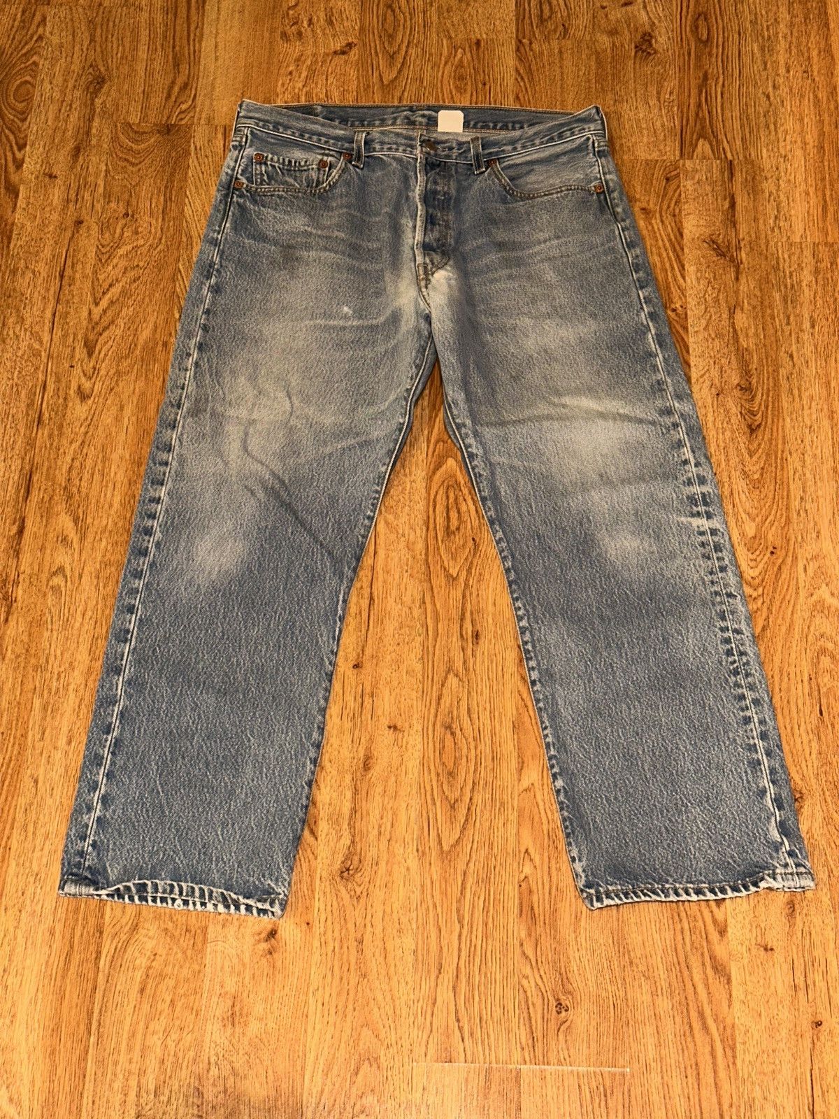 Vintage Vtg Levi's 501XX Faded Jeans Y2K 2002 Whiskering Fading Size US 34 / EU 50 - 4 Thumbnail