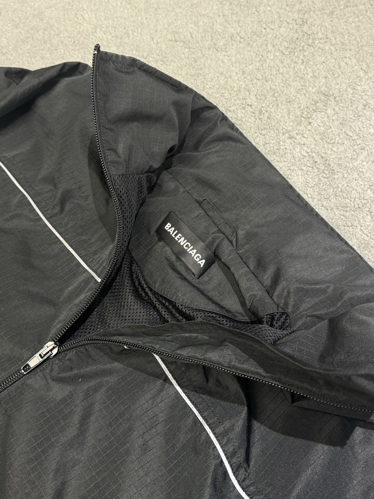 Balenciaga Balenciaga 23fw light jacket Size US S / EU 44-46 / 1 - 2 Thumbnail