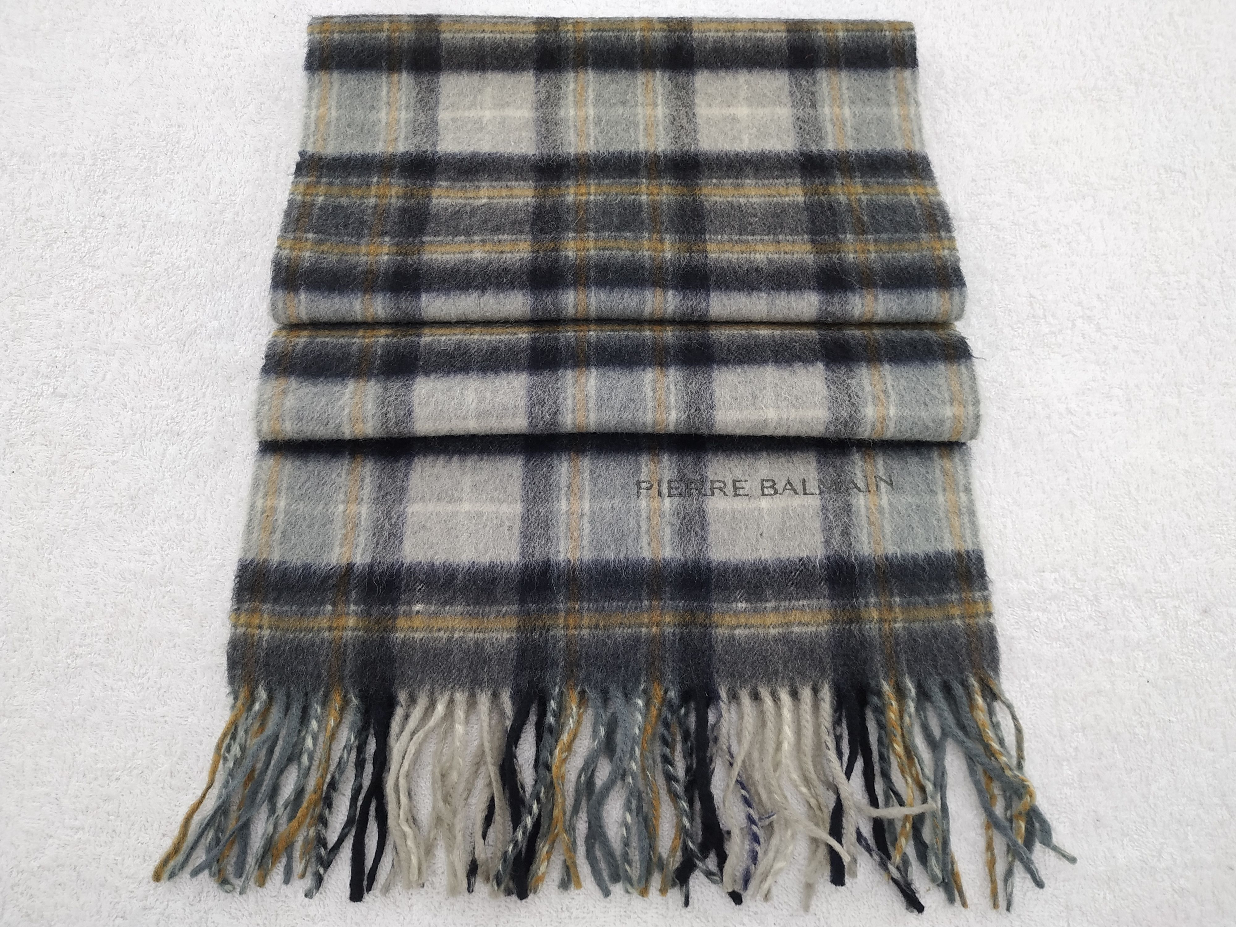 Pierre Balmain Vintage Pierre Balmain Scarf/Muffler/Neckwear MF030 Size ONE SIZE - 2 Thumbnail