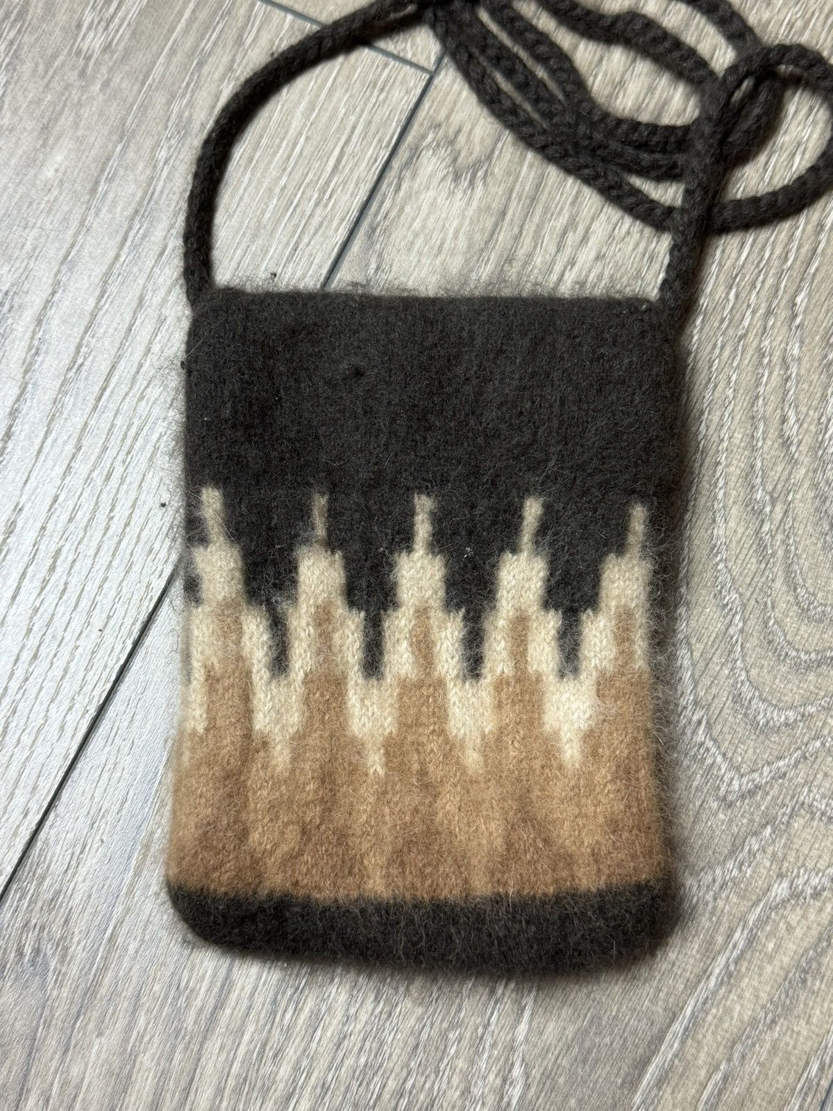 Number (N)ine AW 2002-2003 Nowhere Man Angora Side Bag Size ONE SIZE - 4 Thumbnail