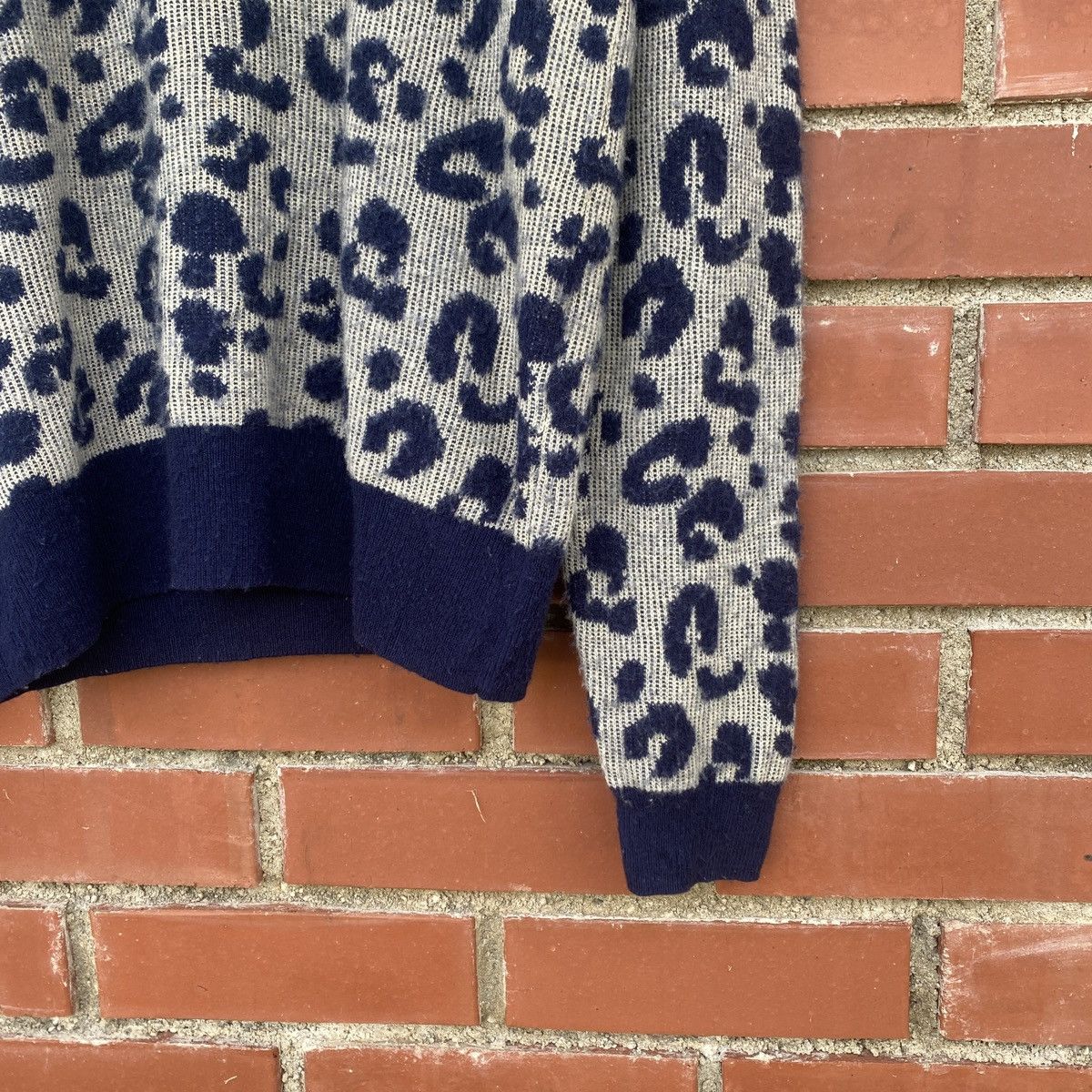 Acne Studios Acne Studios Leopard Knit Sweater Size US S / EU 44-46 / 1 - 2 Thumbnail