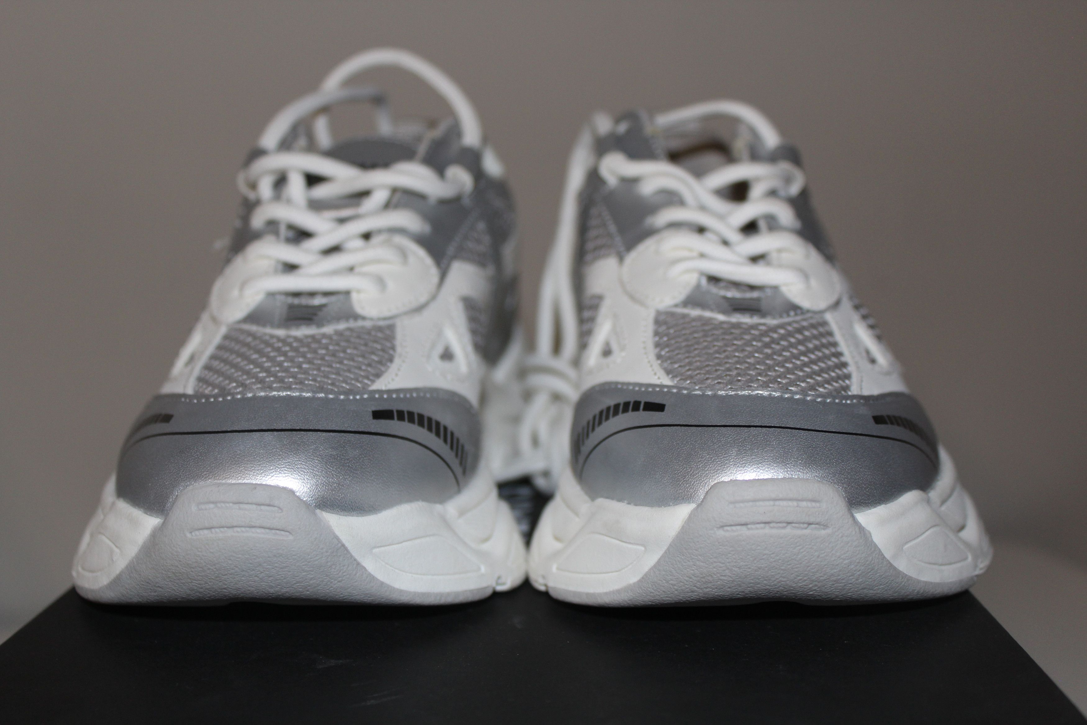 Steve Madden Steve Madden Clyde Size 7.5M 9W White/Silver Sneakers Size US 9 / IT 39 - 5 Thumbnail