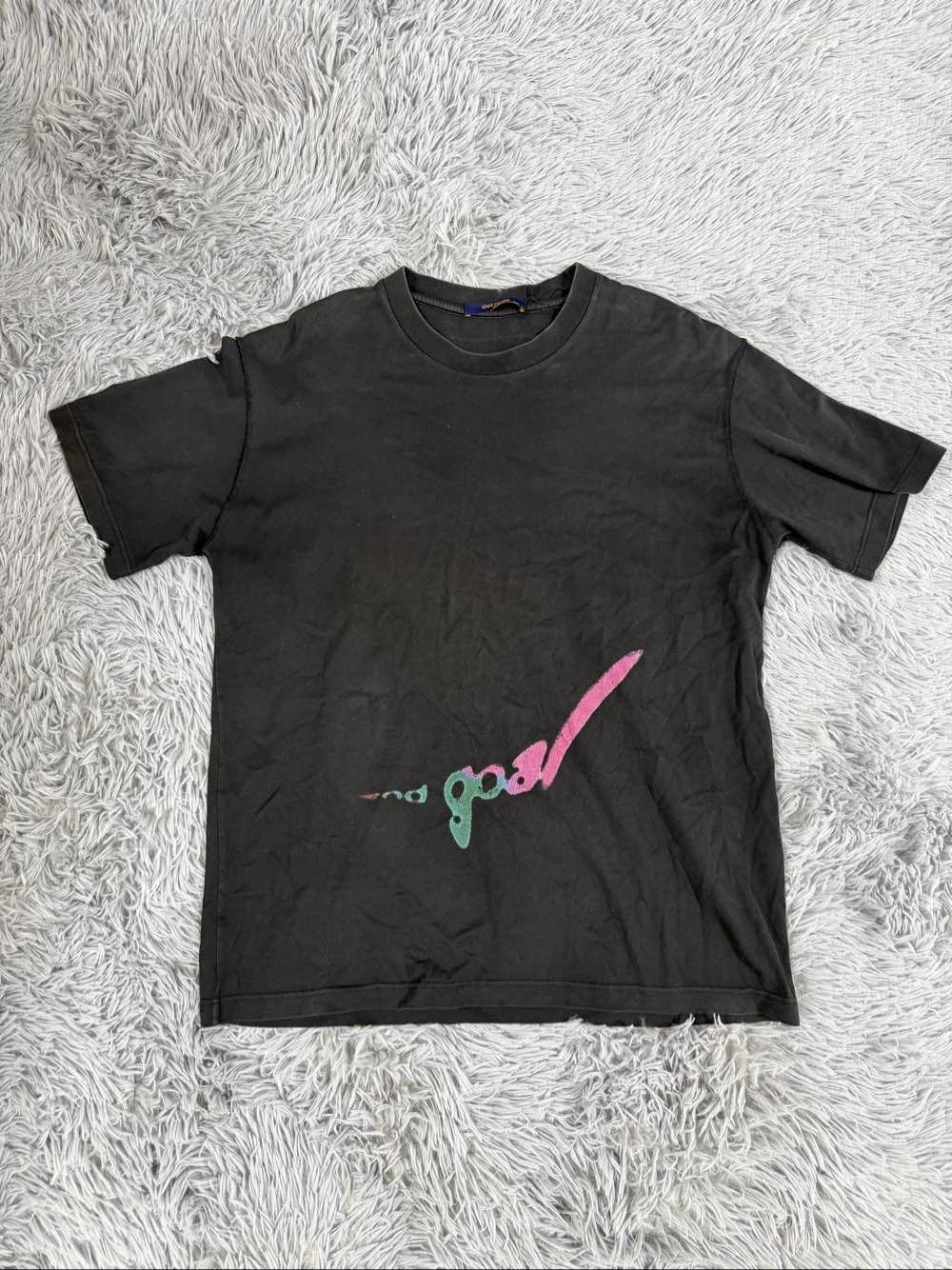 Louis Vuitton Louis Vuitton Logo Graphic T-Shirt Black Size L Size US L / EU 52-54 / 3 - 1 Thumbnail