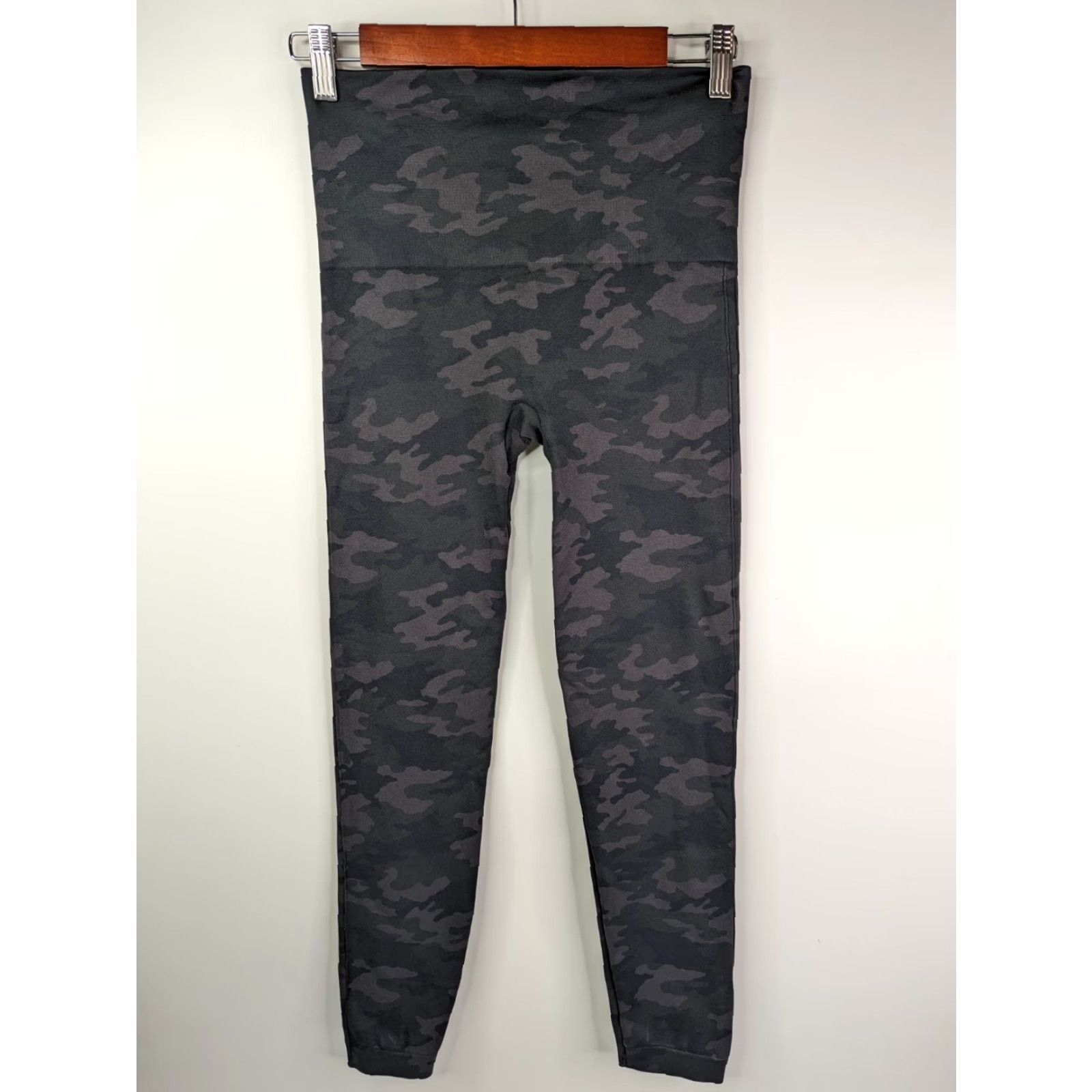 Spanx Spanx Leggings Women Large Black Gray Camo Look At Me Now Seamless Stretch Activewear Gym & Training Running Size 36" / US 14 / IT 50 - 4 Thumbnail