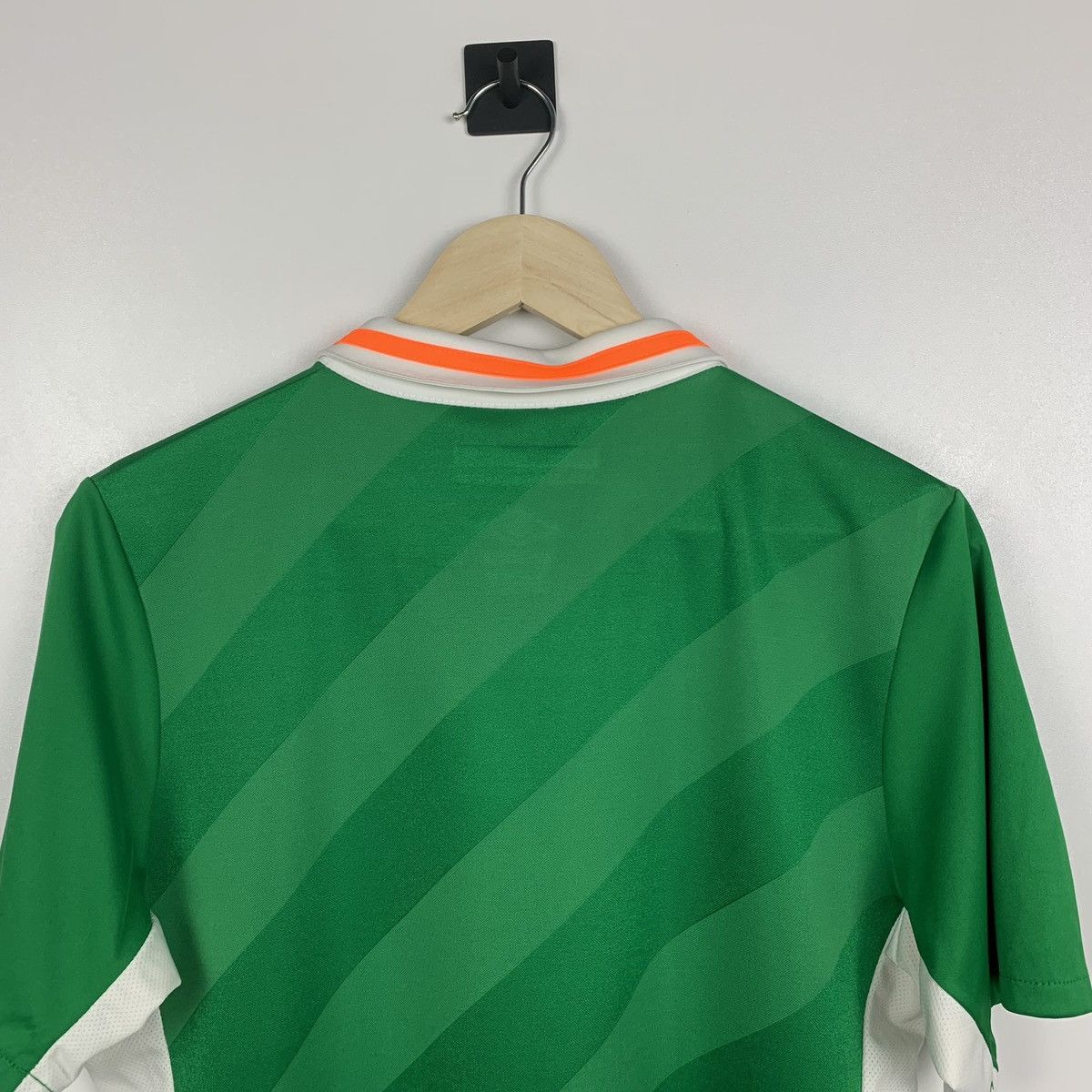 Umbro Umbro Ireland Soccer Football Jersey Size S Green Top Size US S / EU 44-46 / 1 - 10 Thumbnail