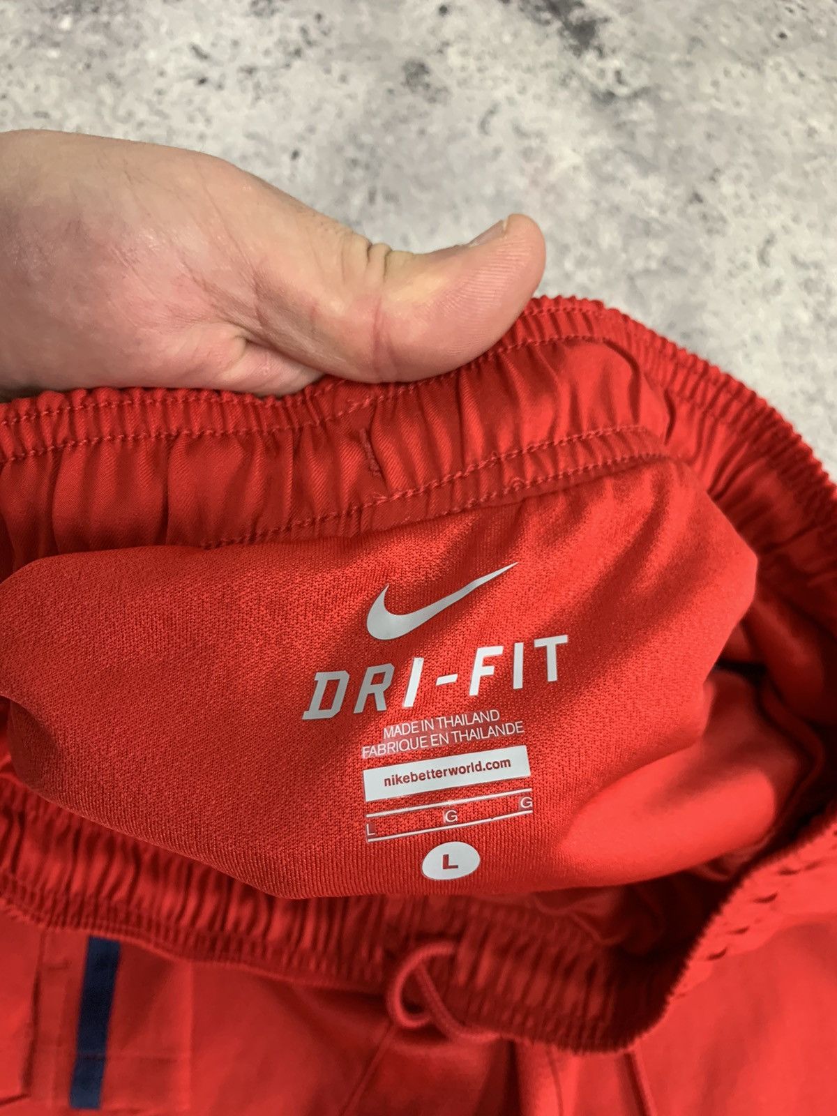 Nike Nike FC Barcelona Vintage Soccer Shorts Size US 34 / EU 50 - 7 Thumbnail