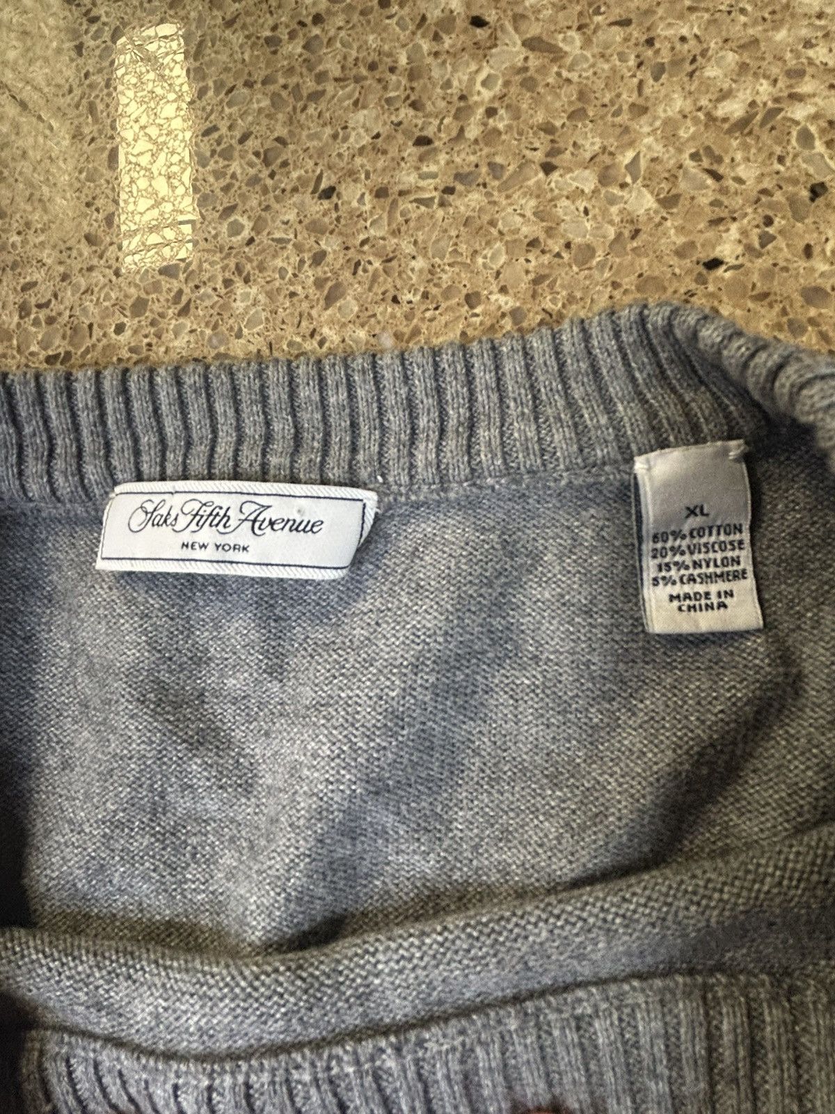 Saks Fifth Avenue Saks fifth ave new york sweater Size US XL / EU 56 / 4 - 3 Thumbnail