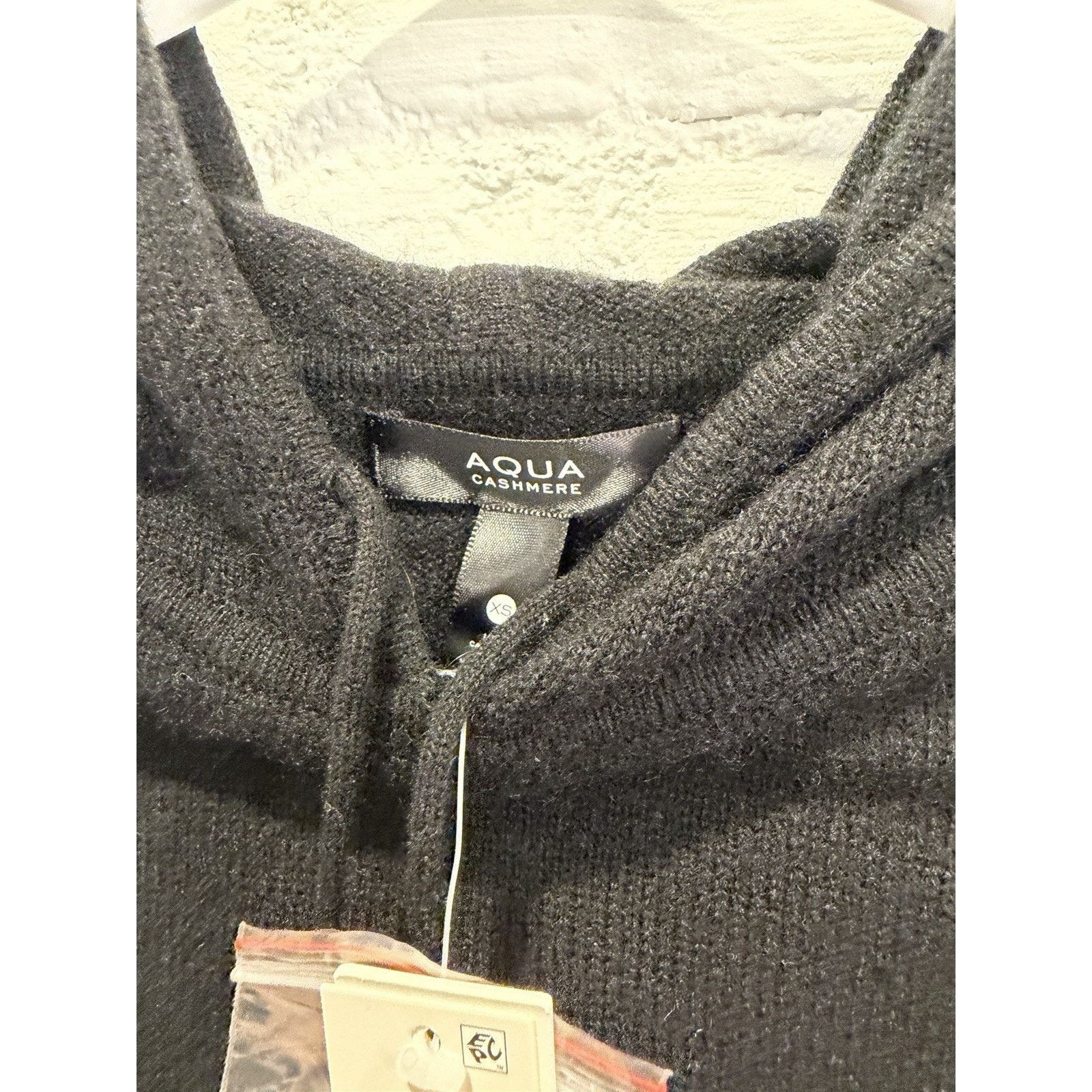 AQUA NWT Aqua Women's Black Striped Sleeve Cashmere Hoodie XS Size XS / US 0-2 / IT 36-38 - 4 Thumbnail