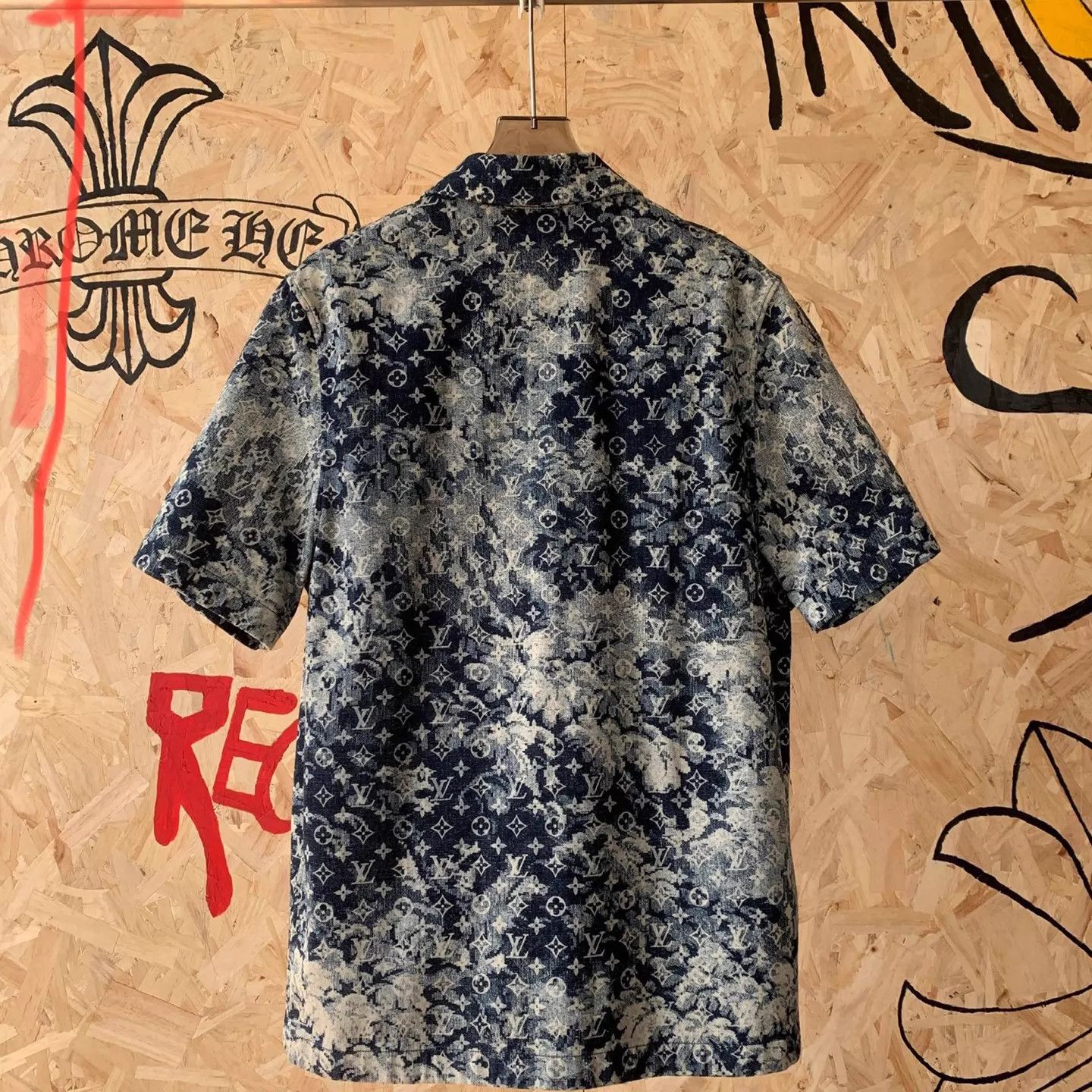 Louis Vuitton Louis Vuitton Tapestry Allover Print Short-Sleeve Shirt M Size US M / EU 48-50 / 2 - 5 Thumbnail