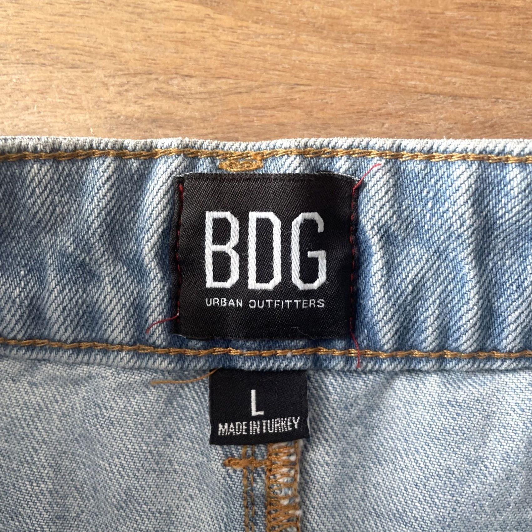 Urban Outfitters Urban Outfitters Denim Mini Skirt Womens Size Large 31 Waist Hi-Rise Raw Hem Blue Size 36" / US 14 / IT 50 - 3 Thumbnail