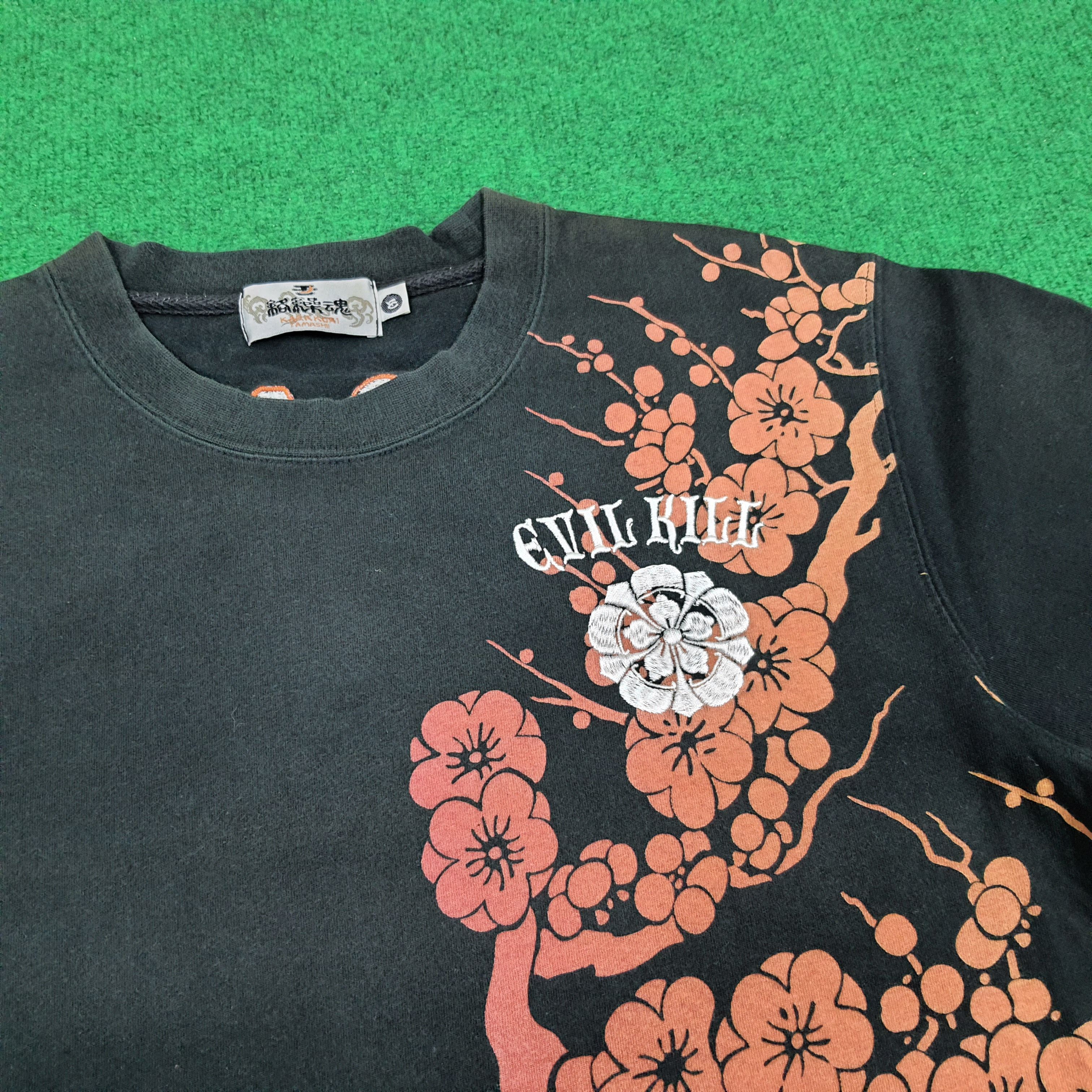Japanese Brand × Vintage Vintage Kara Kuri Evil Kill Devine Retribution Tshirt Size US M / EU 48-50 / 2 - 4 Thumbnail