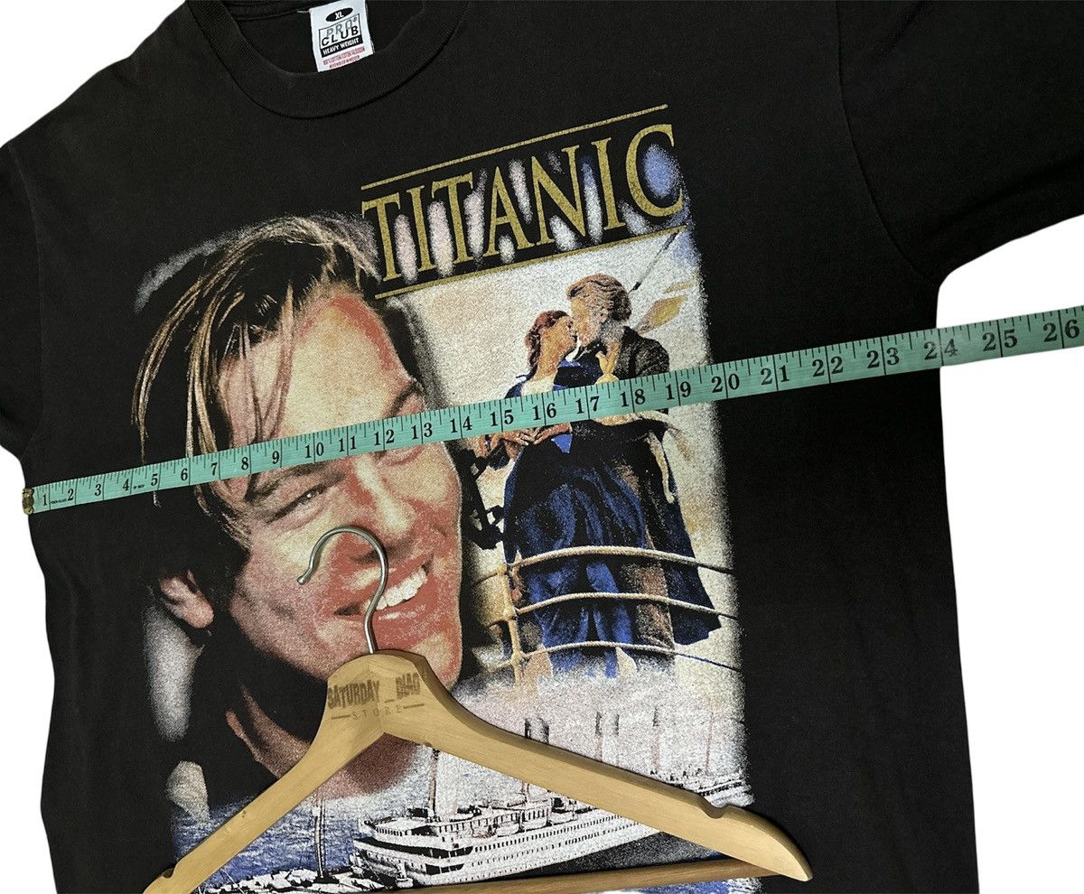 Vintage Movie Titanic Leonardo Dicaprio & Kate Winslet Bootleg Size US XL / EU 56 / 4 - 5 Thumbnail