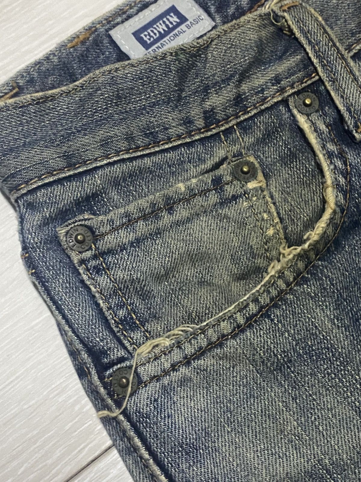 Japanese Brand Vintage Edwin International Basic Mud Wash Distressed Jeans Size US 31 - 11 Thumbnail