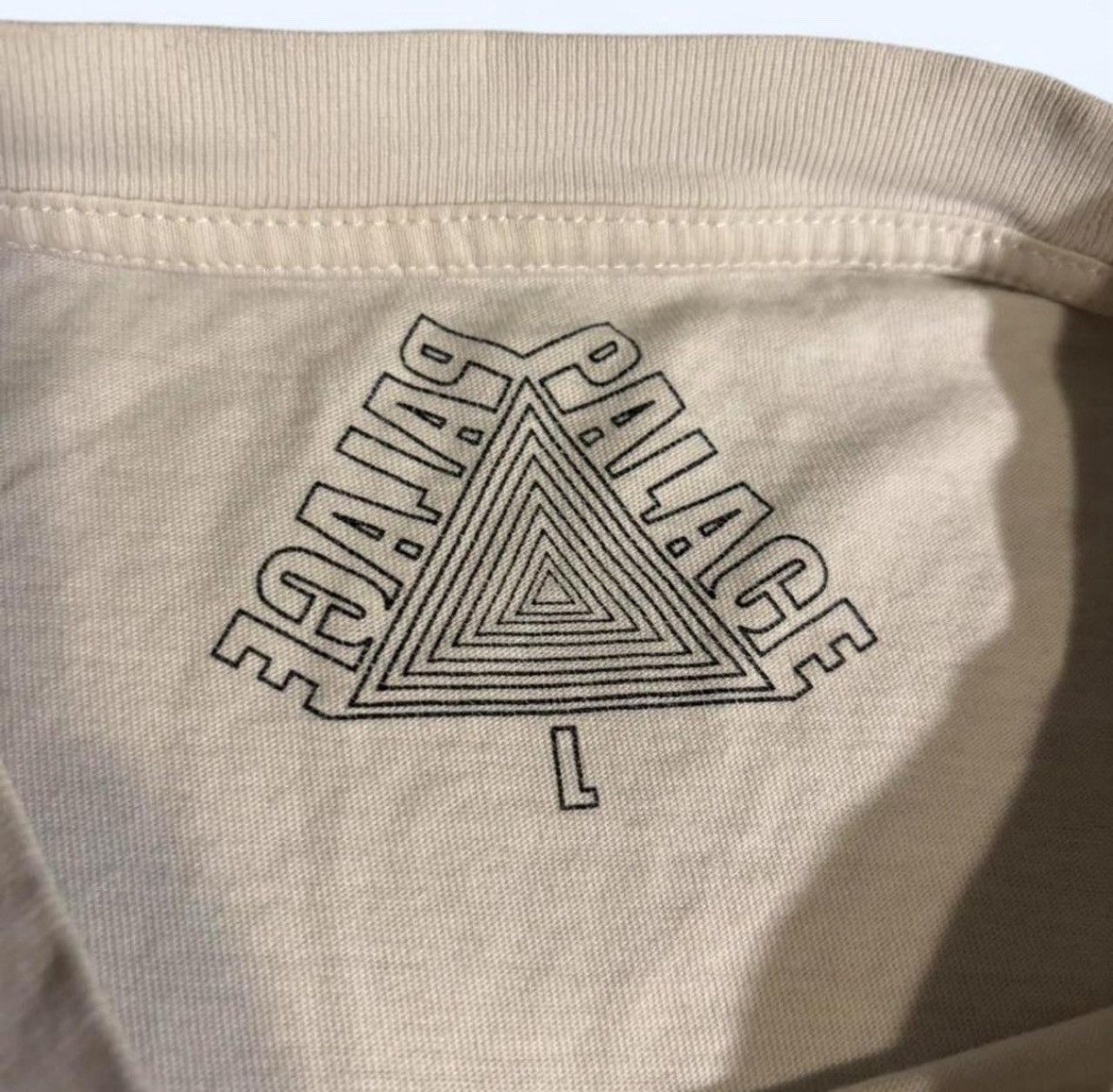 Palace Palace Skateboards Bowling Alley Graphic T-Shirt Beige Sz L Size US L / EU 52-54 / 3 - 3 Thumbnail