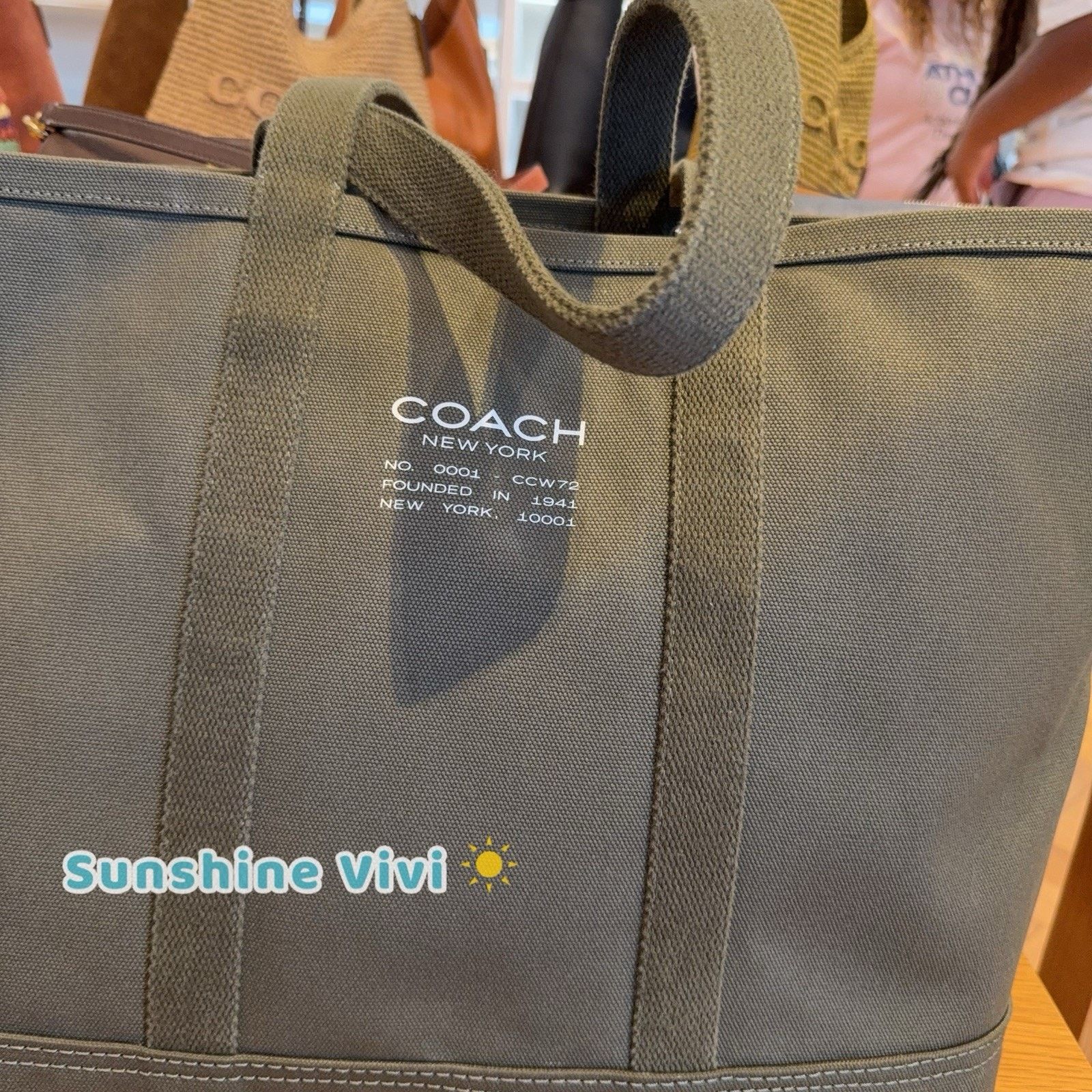 Coach NWT COACH Utility Tote Large Shoulder Bag Olive CCW72 Size ONE SIZE - 2 Thumbnail