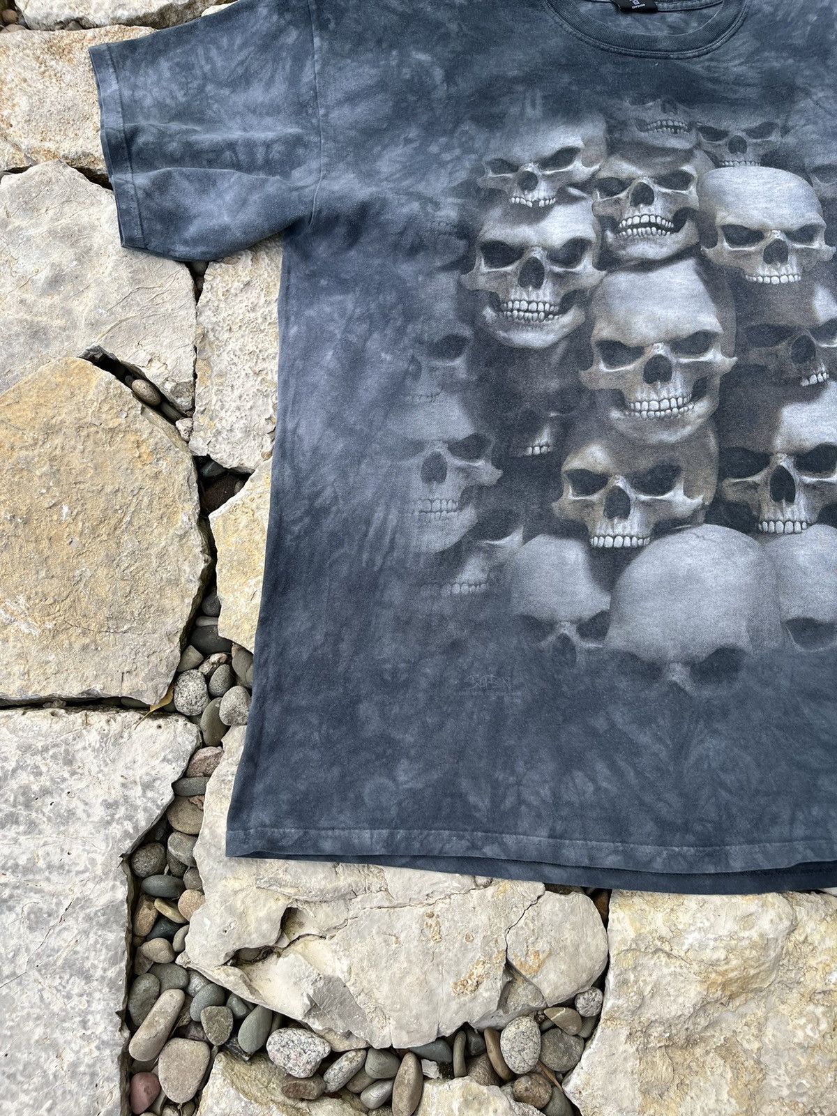 Vintage Vintage Skulbone dyed y2k skulls t-shirt tee all over print Size US XL / EU 56 / 4 - 7 Thumbnail