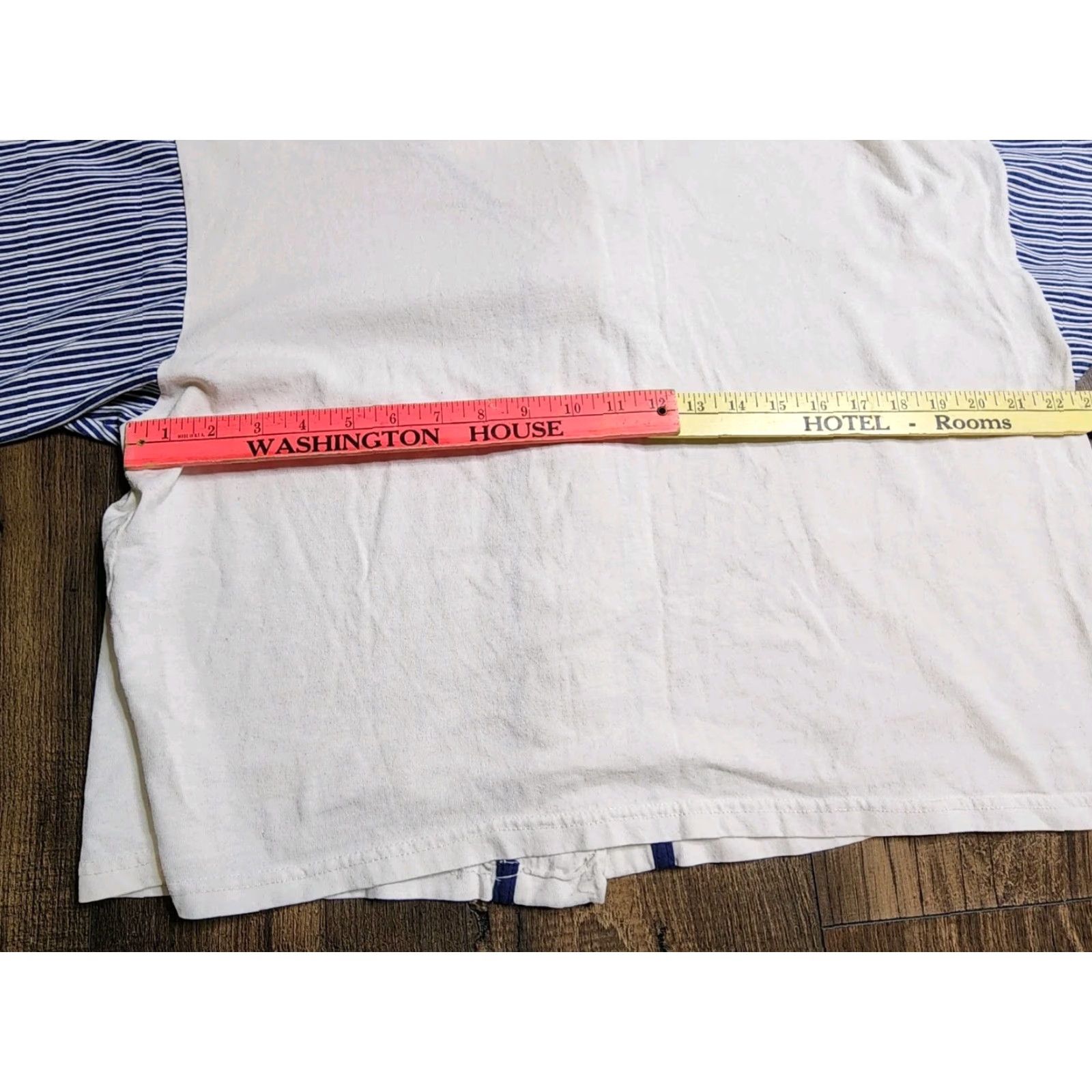 Vintage VINTAGE Imagine No Boundaries Shirt Womens 3XL White Cropped V-Neck Button-Up 3XL Adult Womens All Seasons 90s Theme, Tribal, Basic Size 3XL / US 20-22 - 3 Thumbnail