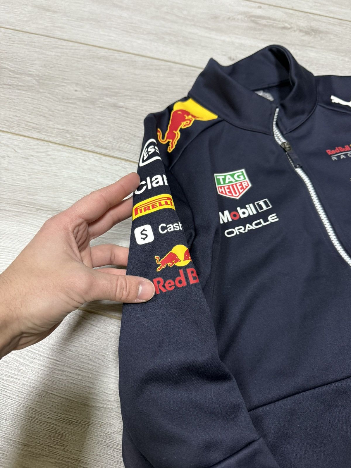 Puma × Red Bull Puma Red Bull Pirelli mobil 1 big logo print jacket zip Size US M / EU 48-50 / 2 - 7 Thumbnail