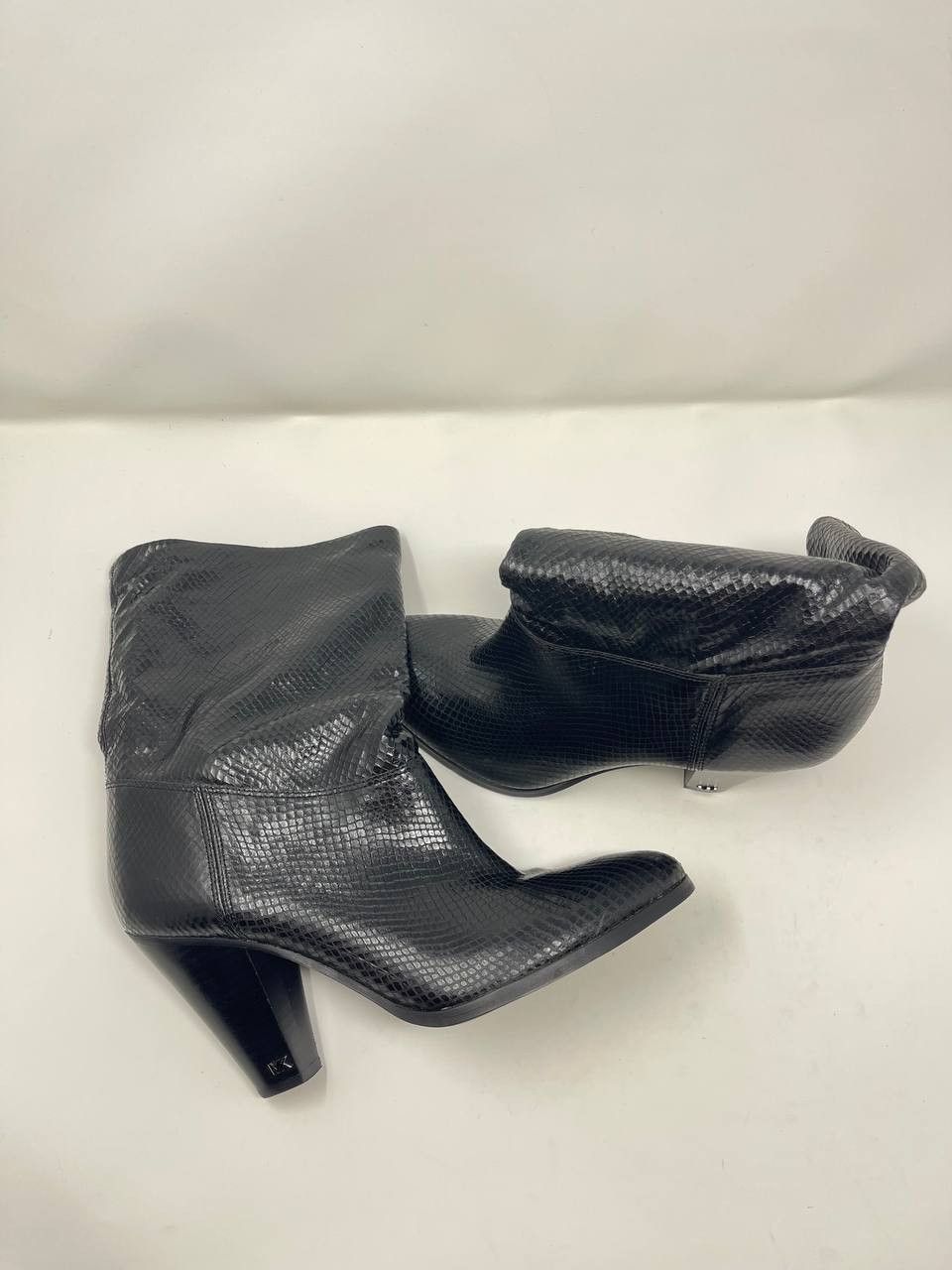 Michael Kors Michael Kors Divia Booties Size 9M Black Snakeskin Size US 9 / IT 39 - 4 Thumbnail