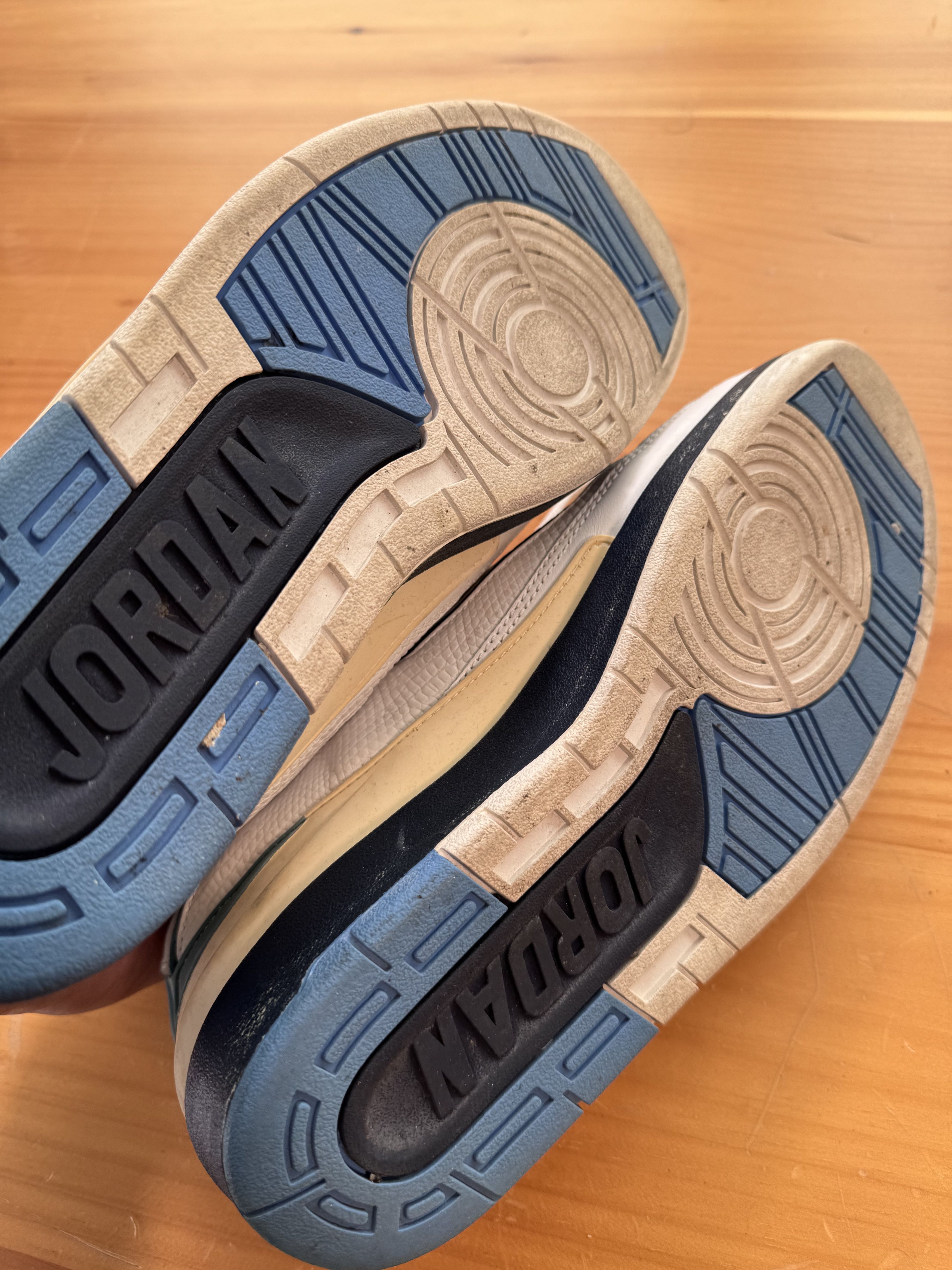 Jordan Brand 2004 Jordan 2 low navy Size US 10 / EU 43 - 11 Thumbnail