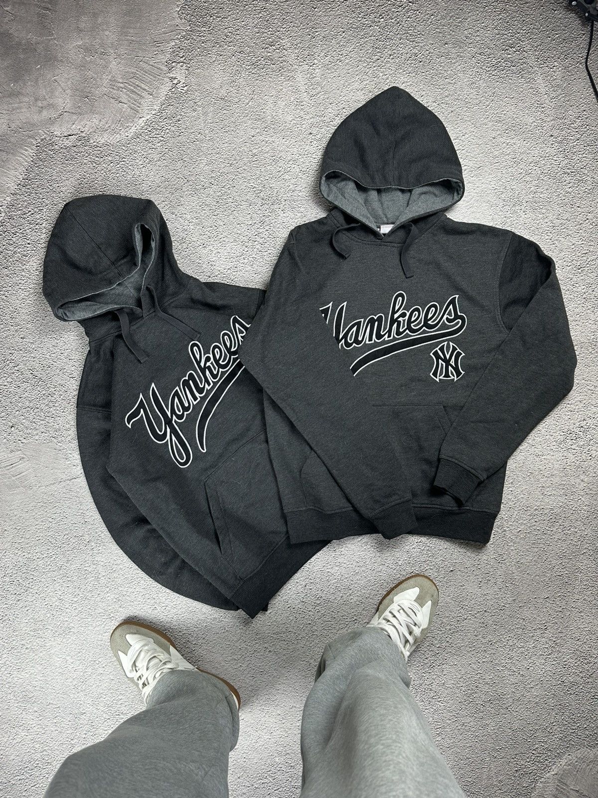 New York Yankees New York Yankees Hoodie Boxed Logo Y2K Sportwear SK8 Size US S / EU 44-46 / 1 - 1 Thumbnail