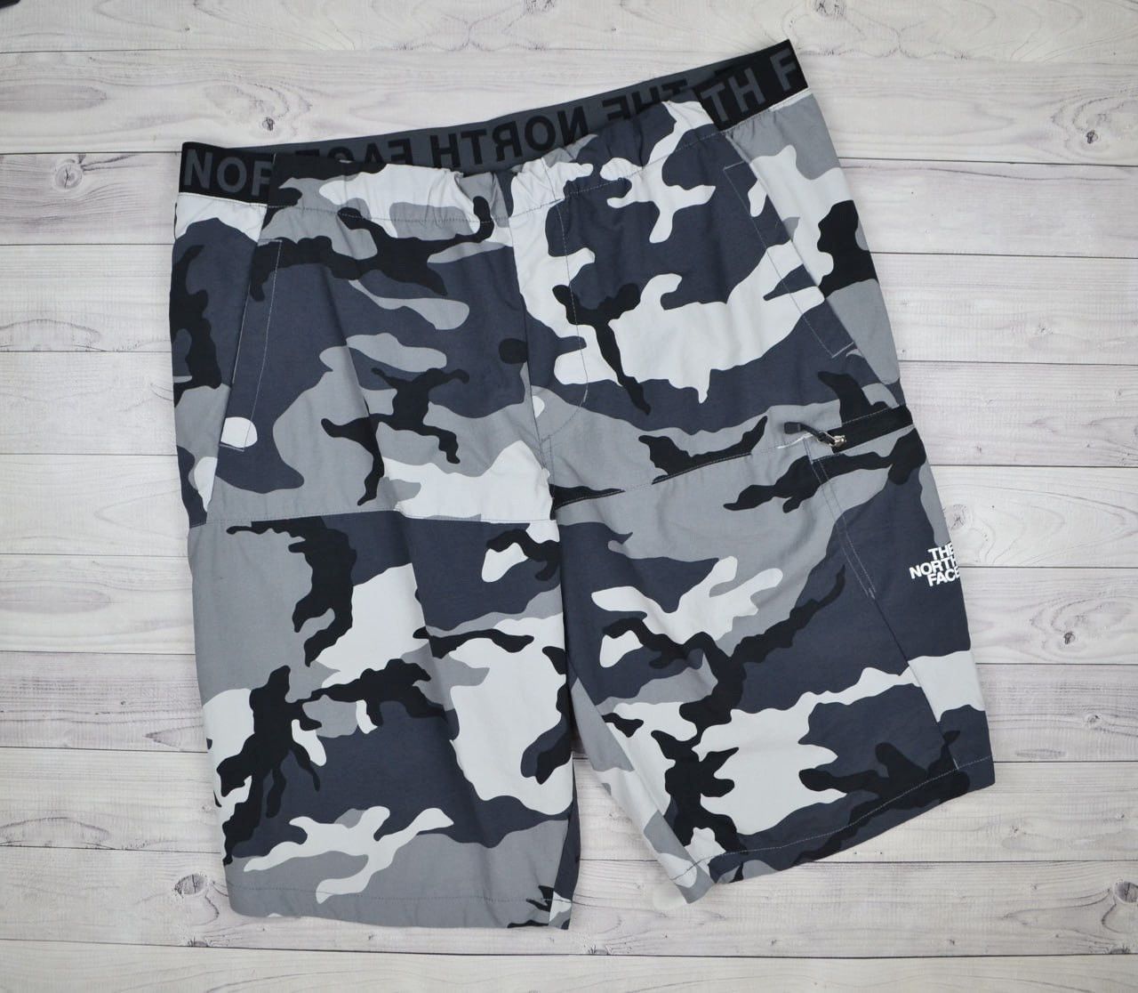 The North Face THE NORTH FACE Shorts Pocket Mens Active Size L Size US 34 / EU 50 - 1 Thumbnail