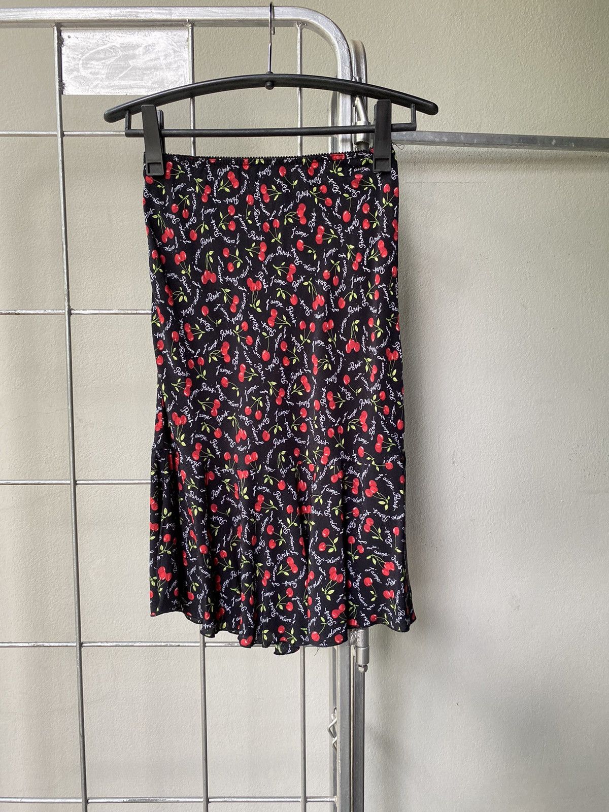 Morgan Homme Morgan Y2K cherry printed skirt Size 22" - 16 Thumbnail