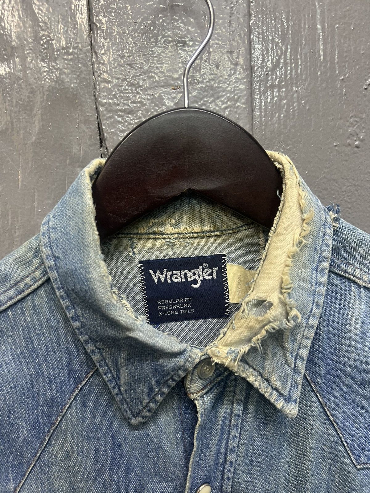 Vintage Vintage Wrangler Western Pearl Snap Button Denim Shirt Size US M / EU 48-50 / 2 - 5 Thumbnail
