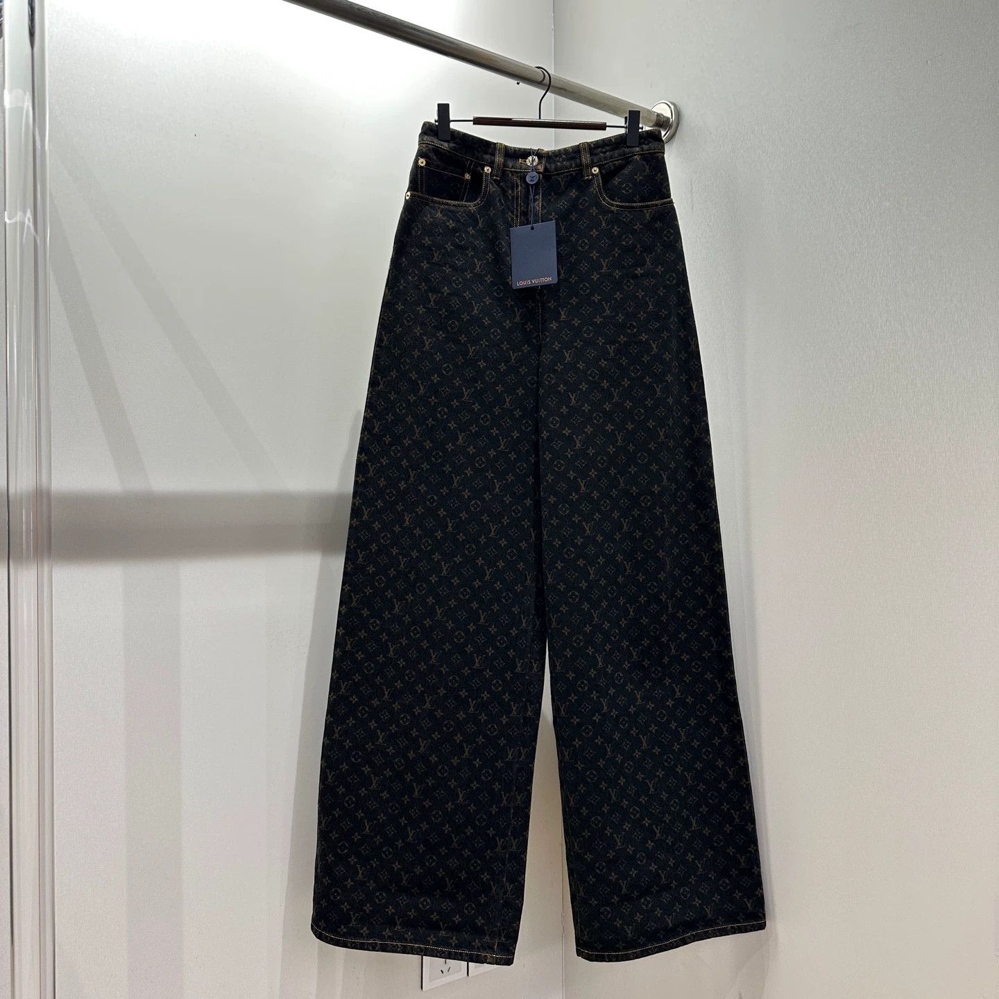 Louis Vuitton LV mar65 all over Monogram wide leg jeans 36 new Size 26" / US 2 / IT 38 - 1 Thumbnail