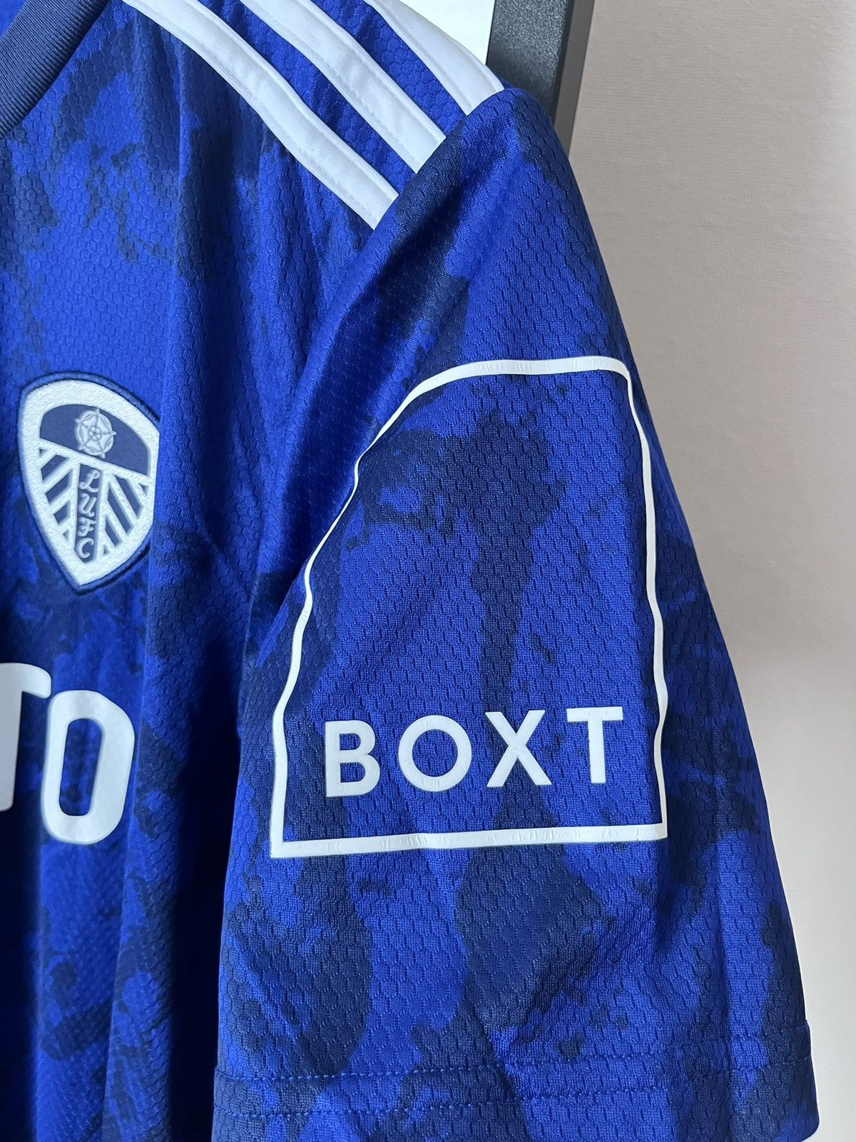 Adidas Adidas Leeds United 2020 2021 Away Shirt Soccer Jersey Size US S / EU 44-46 / 1 - 2 Thumbnail