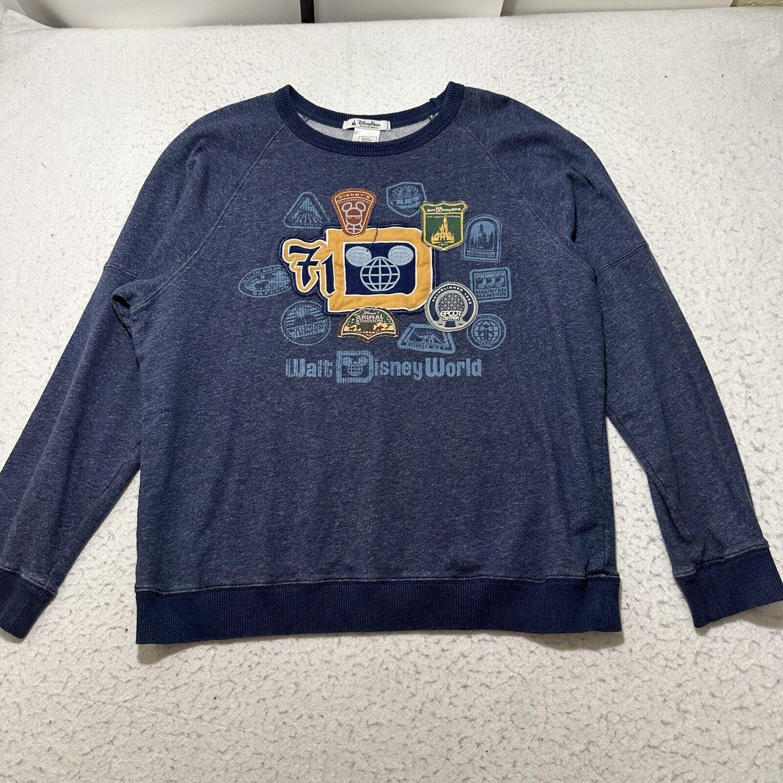 Disney Disney Large Crewneck Sweater '71 Patch Crewneck Navy Blue Size US L / EU 52-54 / 3 - 1 Thumbnail