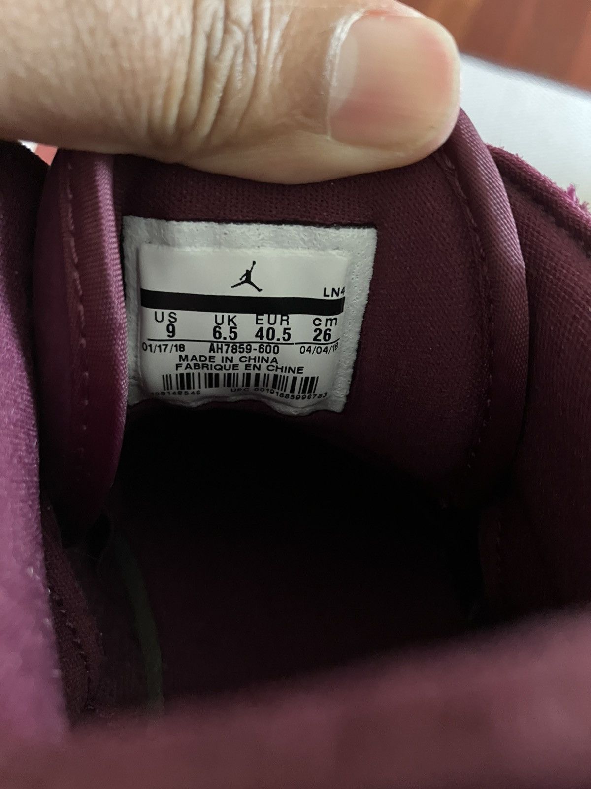 Jordan Brand Nike Womens Air Jordan Retro 3 AH7859-600 Bordeaux Women’s 9 Size US 9 / IT 39 - 6 Thumbnail